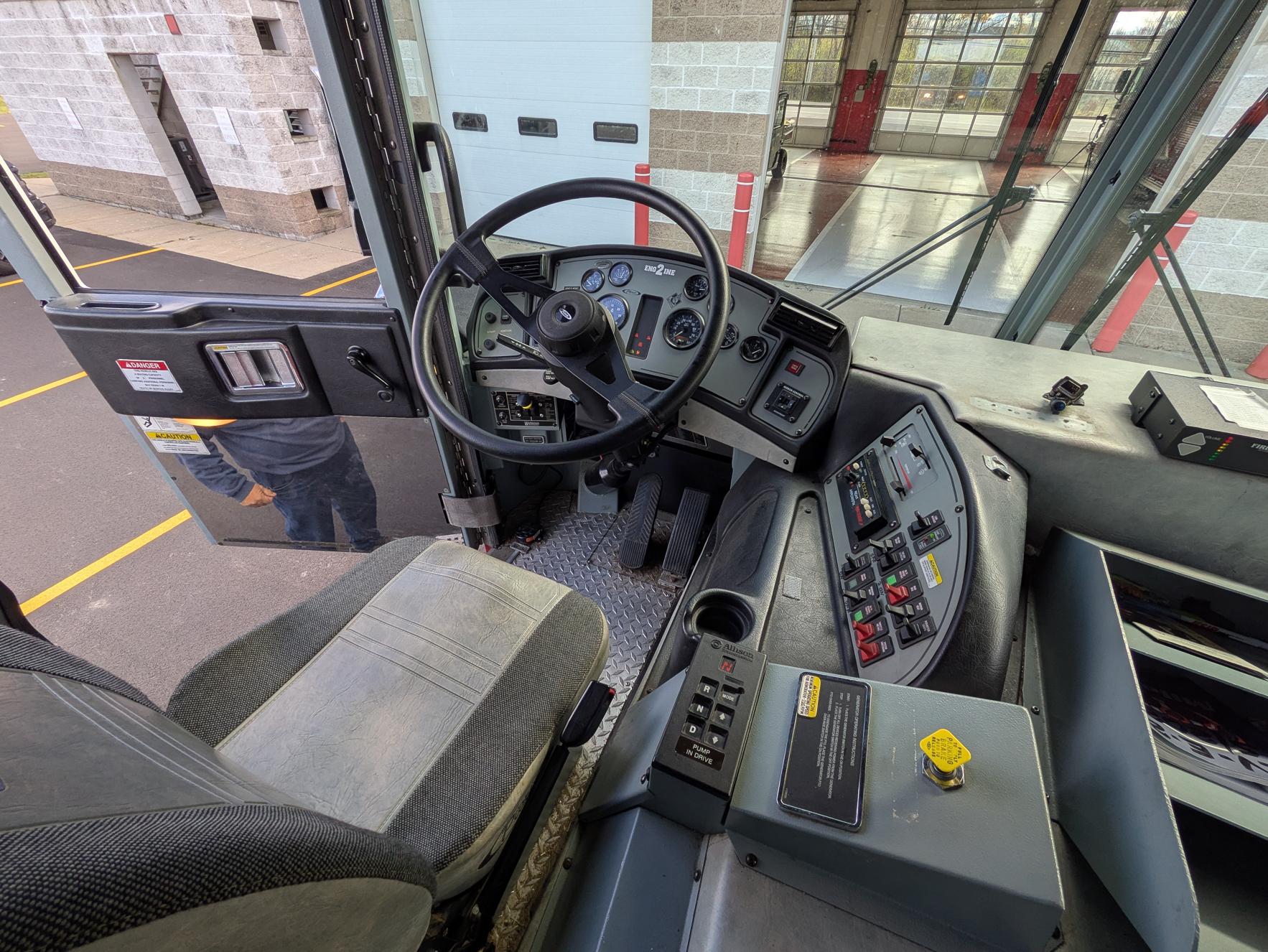 2001 Pierce Quantum Pumper - image 71