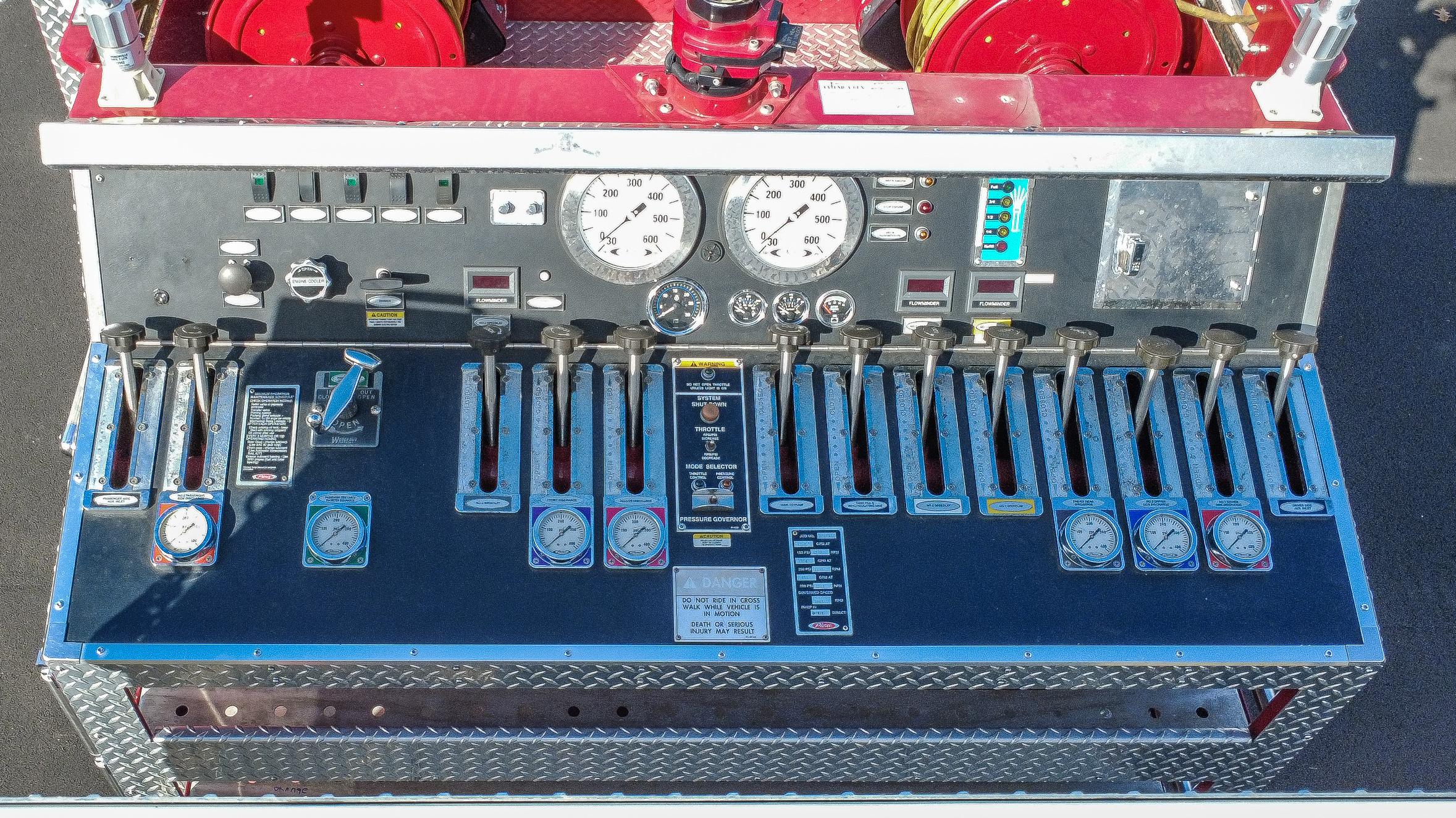 2001 Pierce Quantum Pumper - image 91