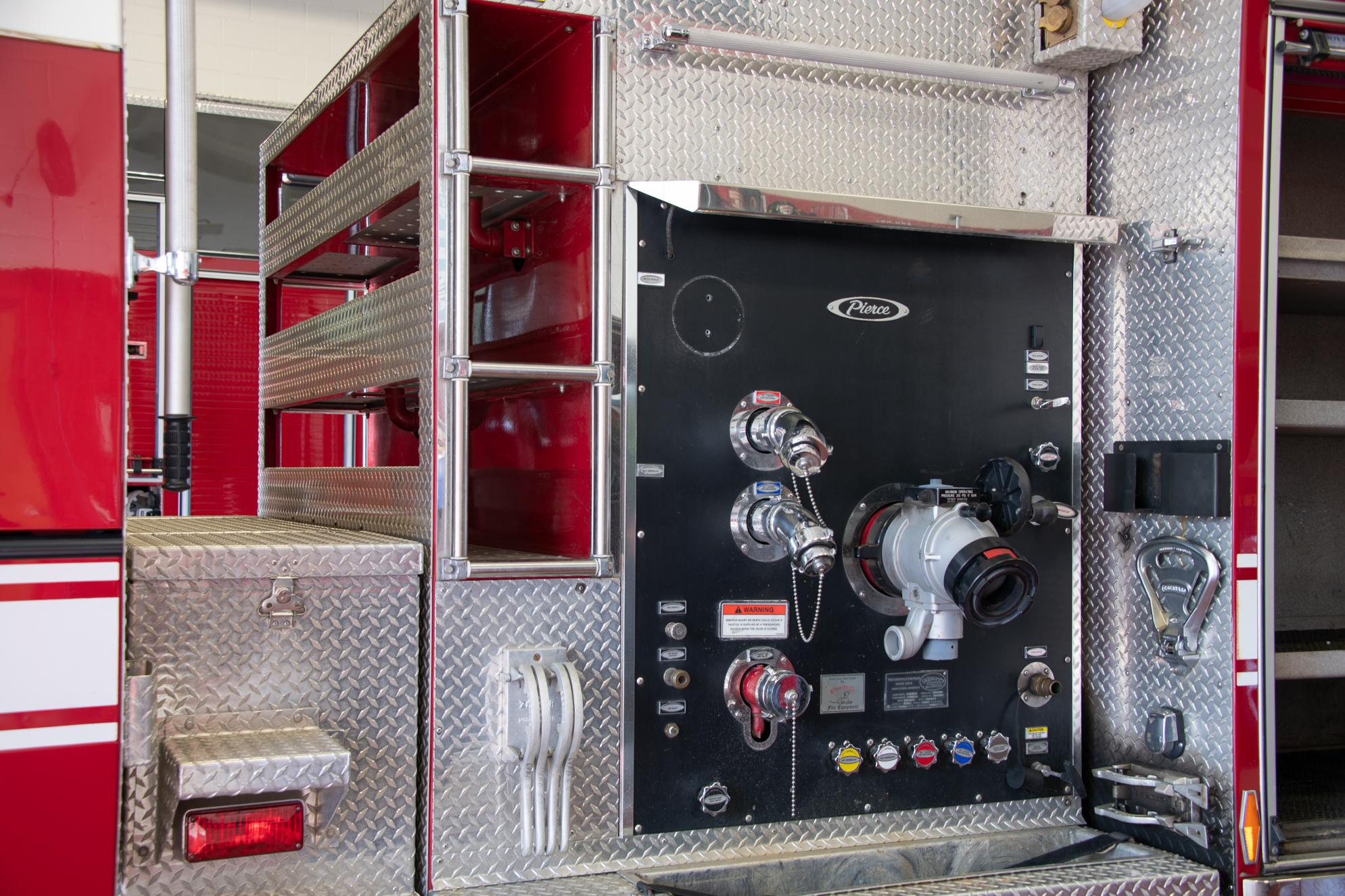 2001 Pierce Quantum Pumper - image 80