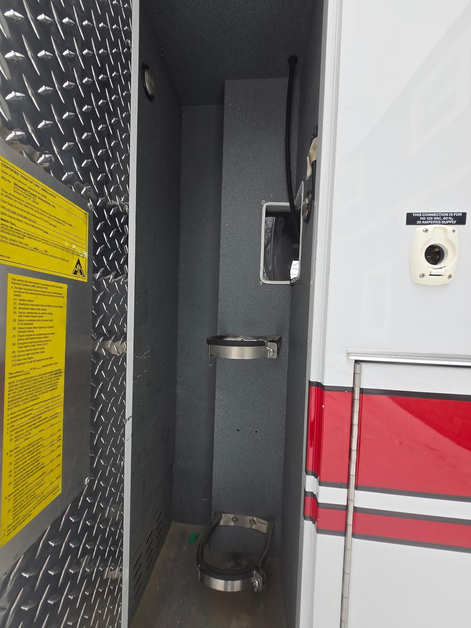 2008 Ford F-350 Wheeled Coach Ambulance (4X4) Type I - image 7