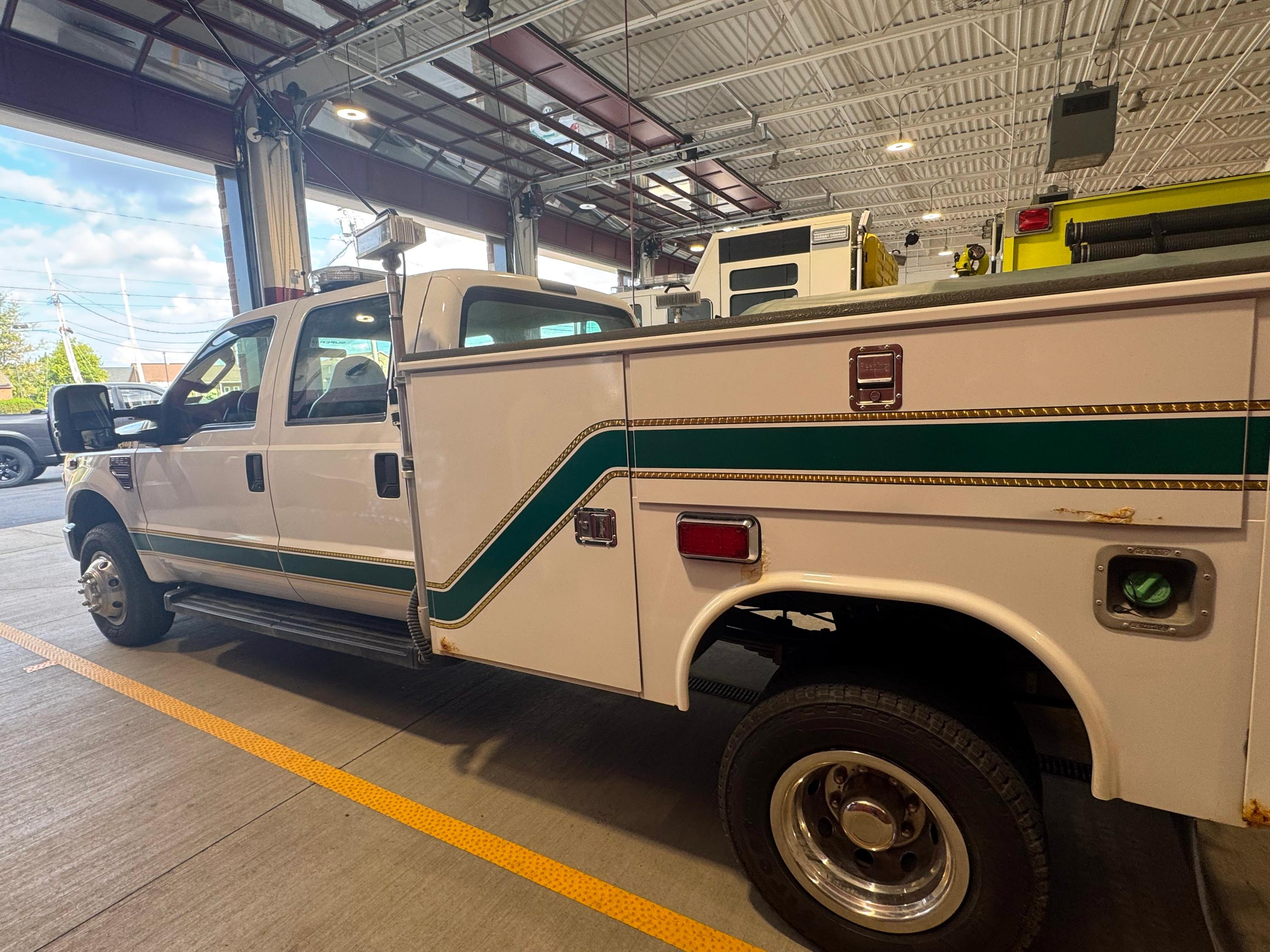 2008 Ford F350 4x4 Squad - image 5