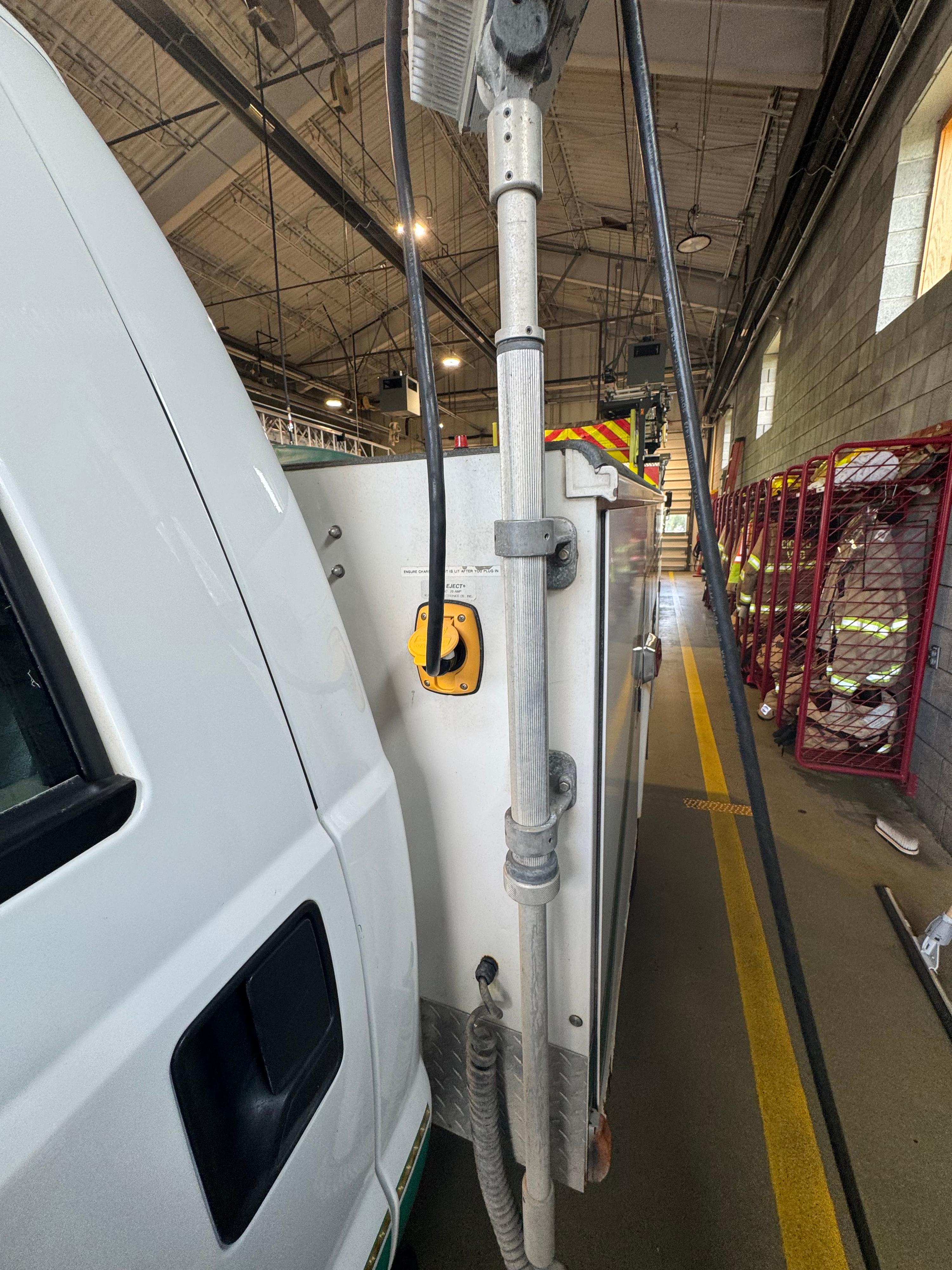 2010 Ford F350 4x4 Squad - image 20
