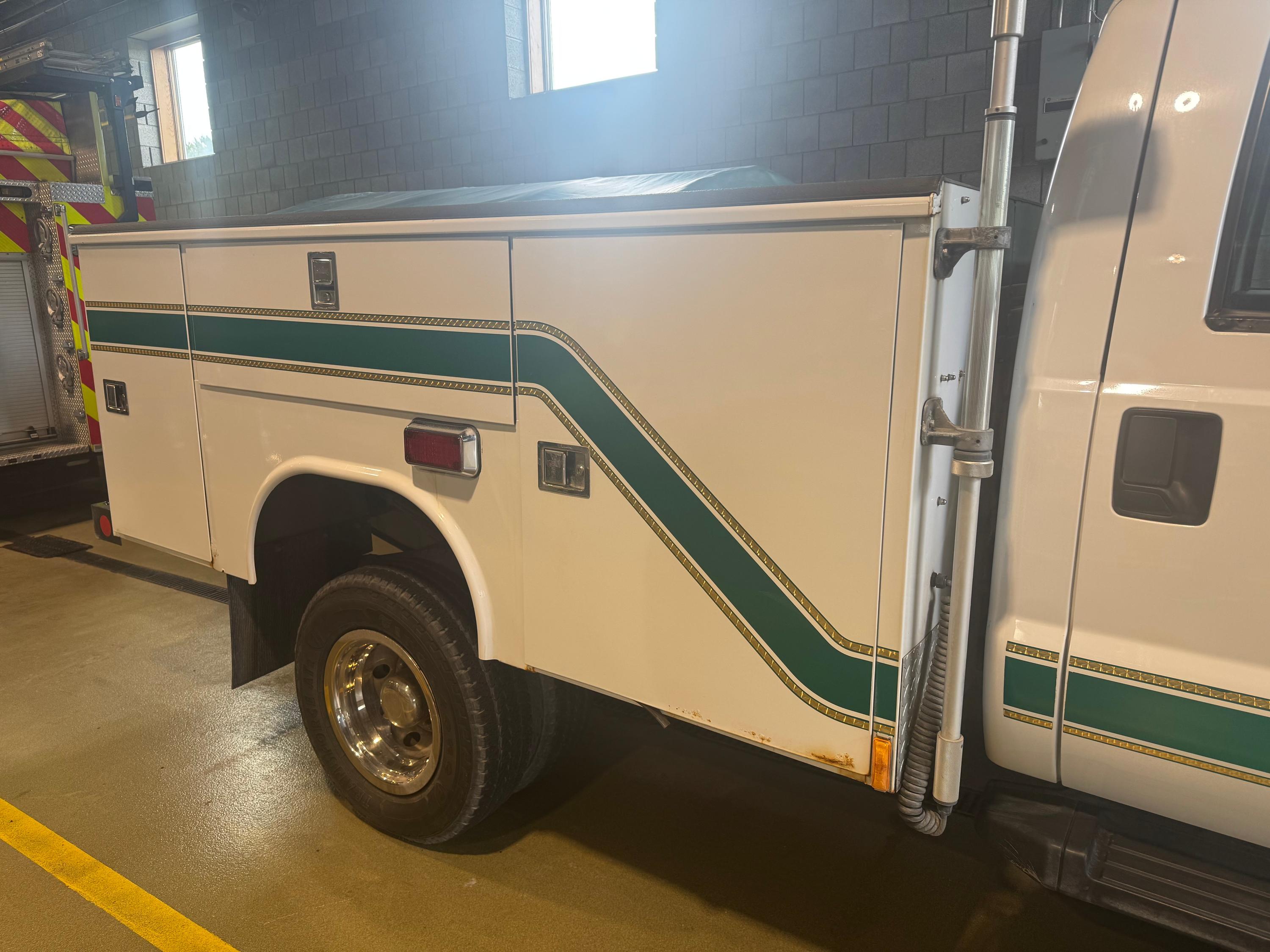 2010 Ford F350 4x4 Squad - image 10