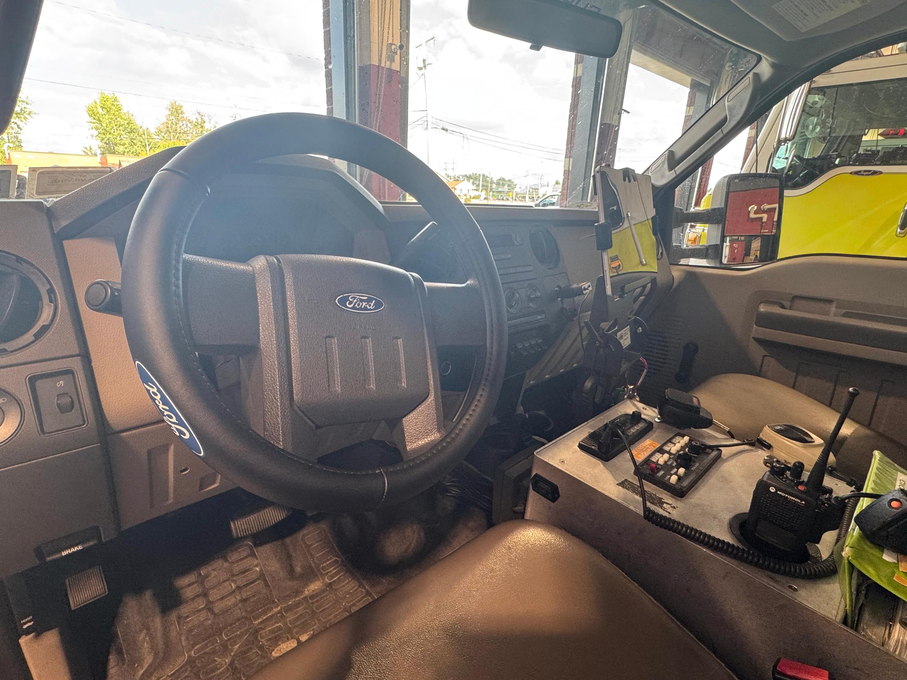 2008 Ford F350 4x4 Squad - image 14