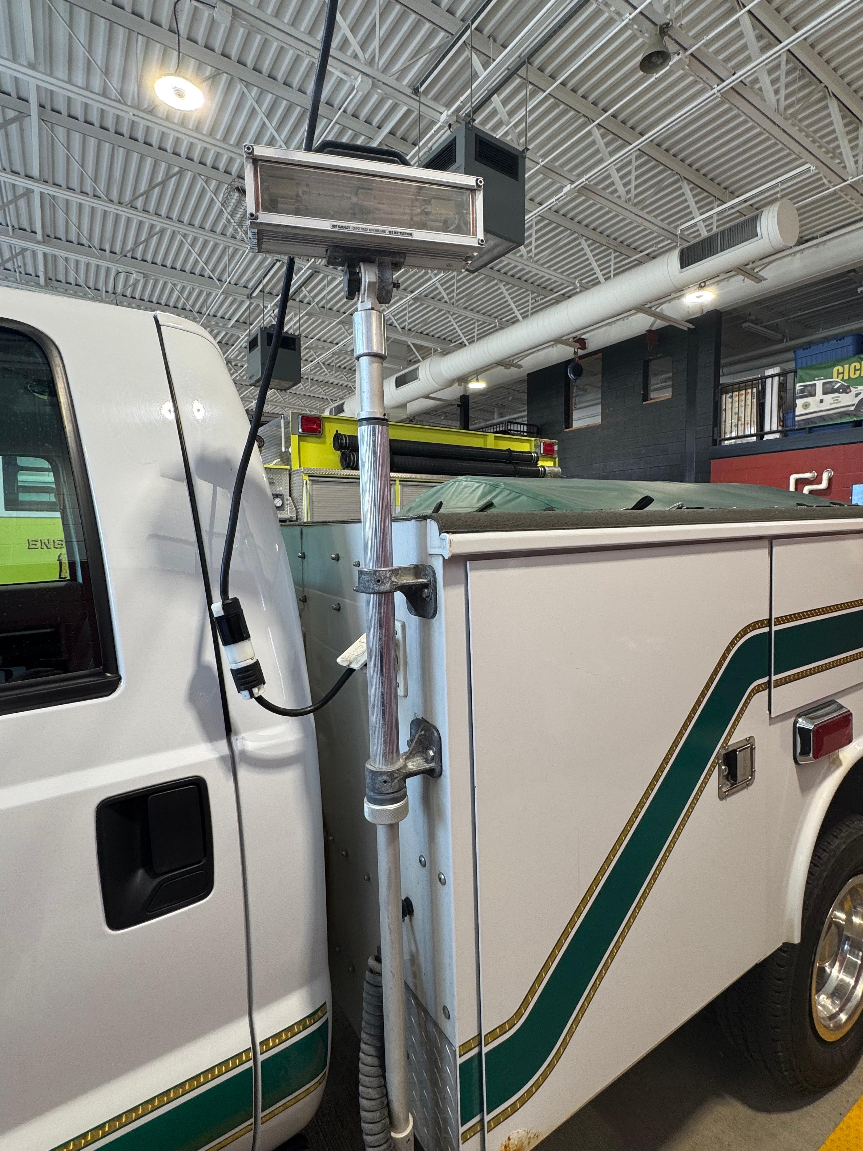 2008 Ford F350 4x4 Squad - image 11