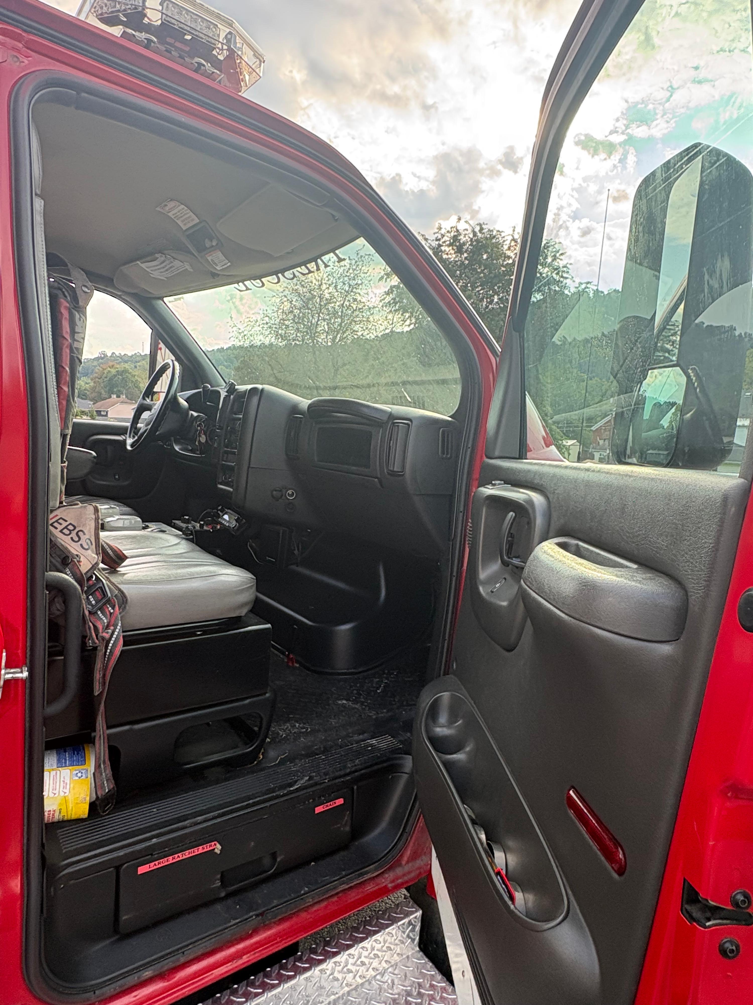 Rescue Pumper - image 8