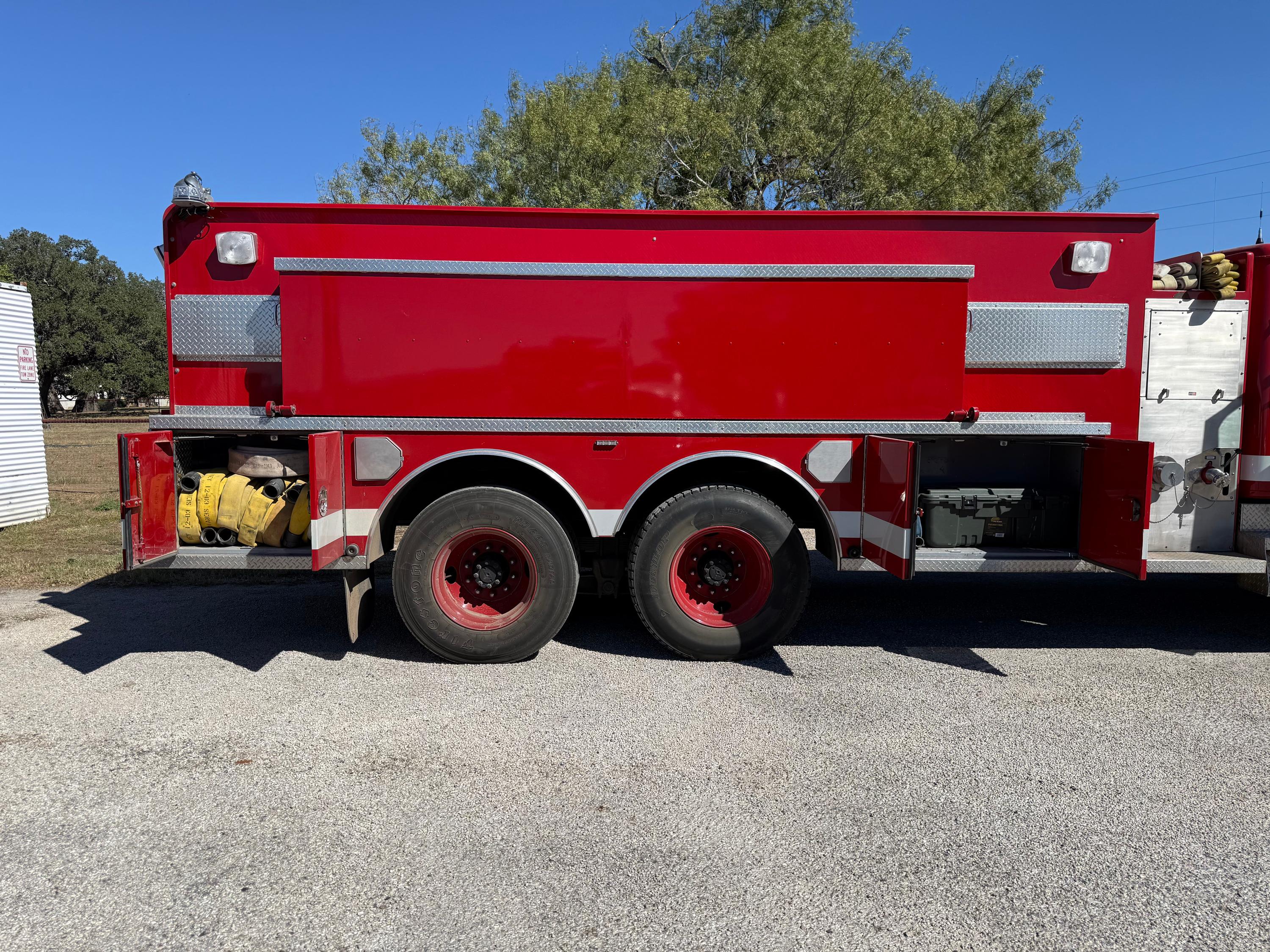 1996 International 4900 Tanker - image 14