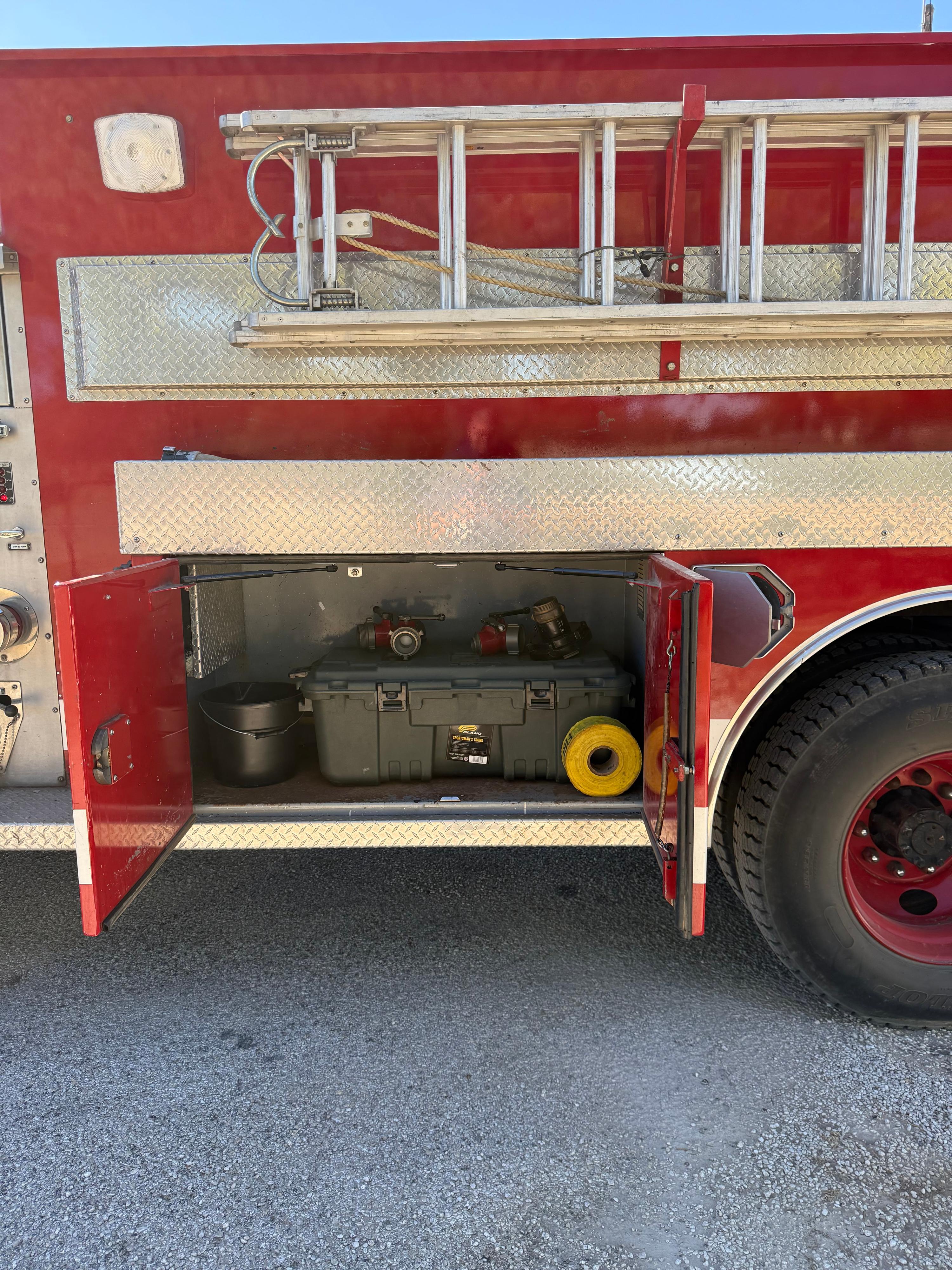 1996 International 4900 Tanker - image 15