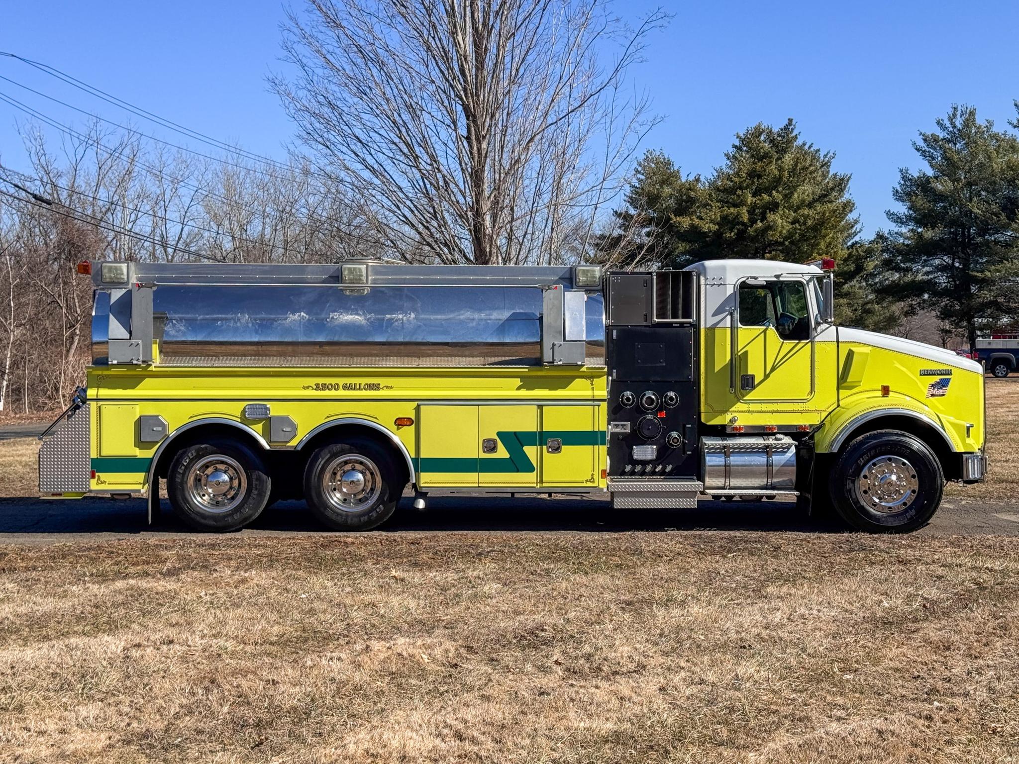 2000 Kenworth 3500 Gallon Tanker  - image 5