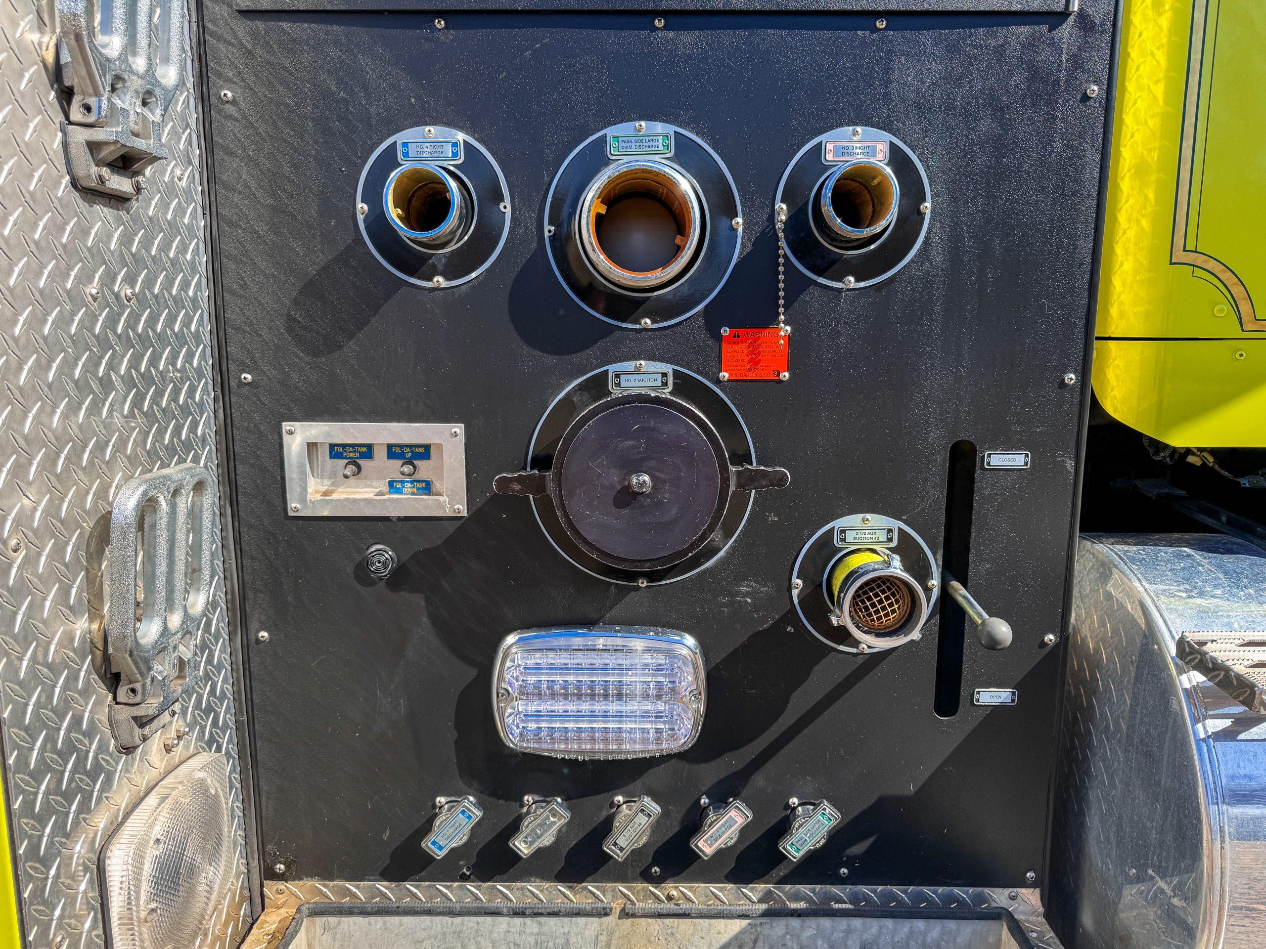 2000 Kenworth 3500 Gallon Tanker  - image 15