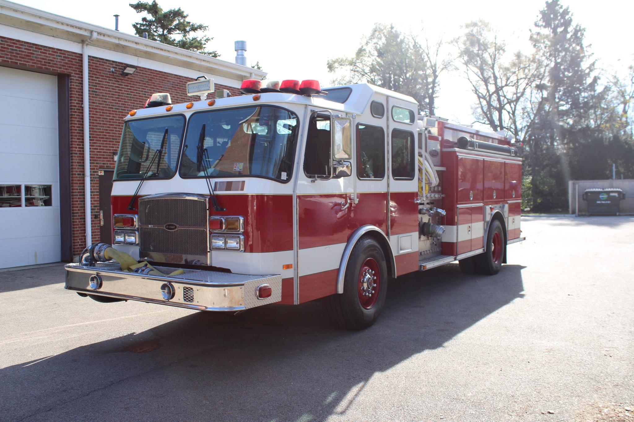 2004 E-One Cyclone Engine - image 1