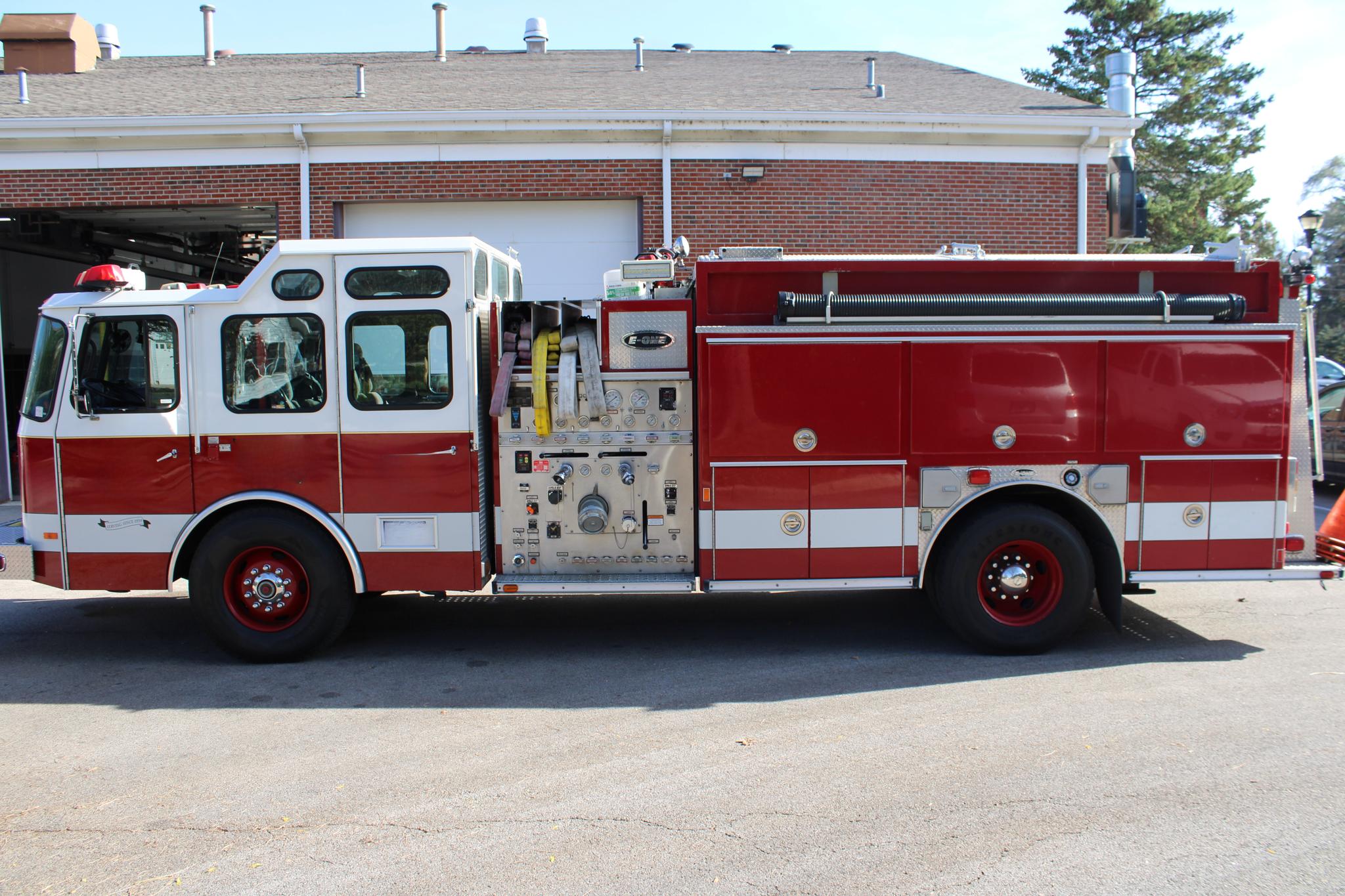 2004 E-One Cyclone Engine - image 2
