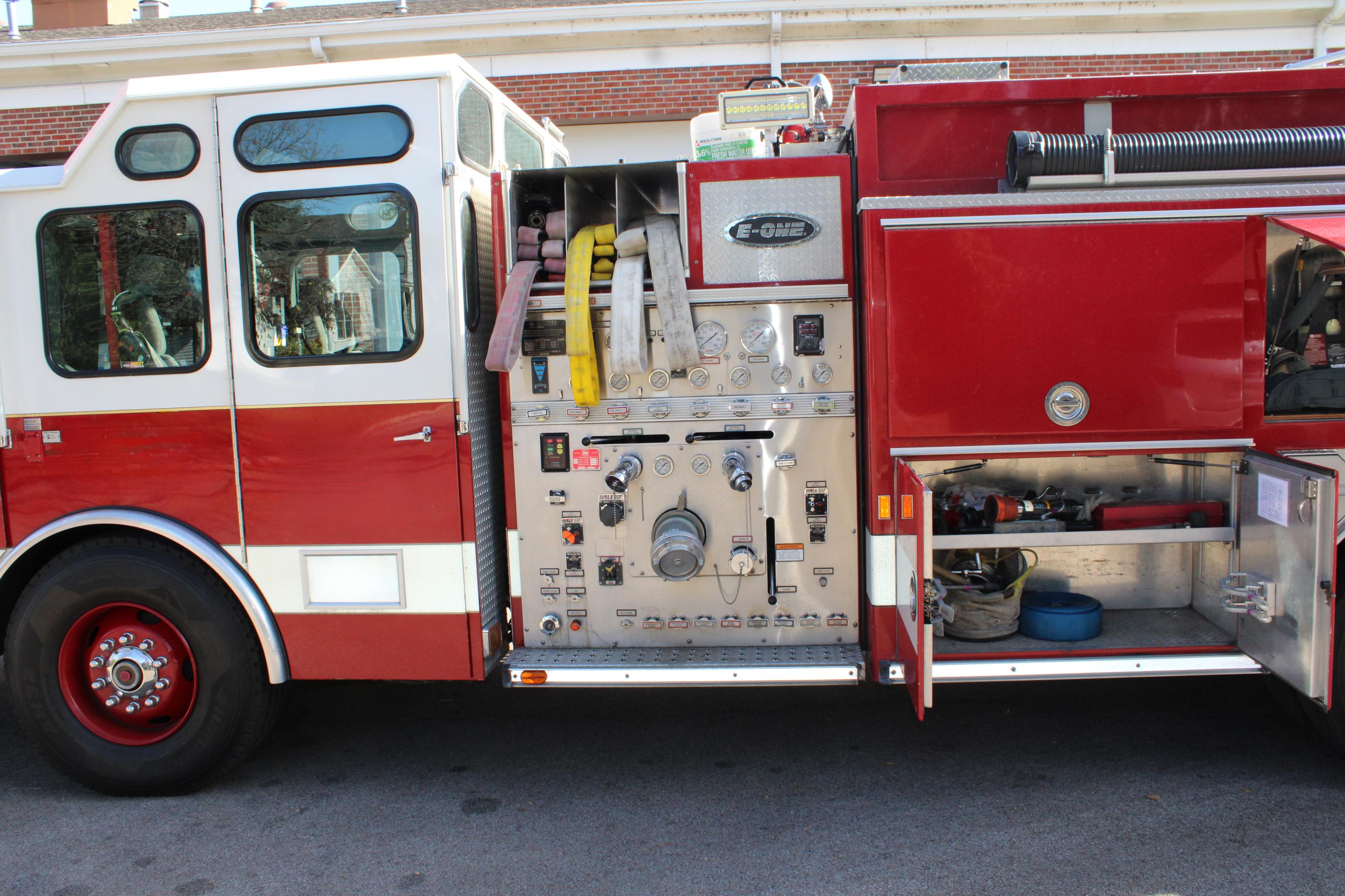 2004 E-One Cyclone Engine - image 3