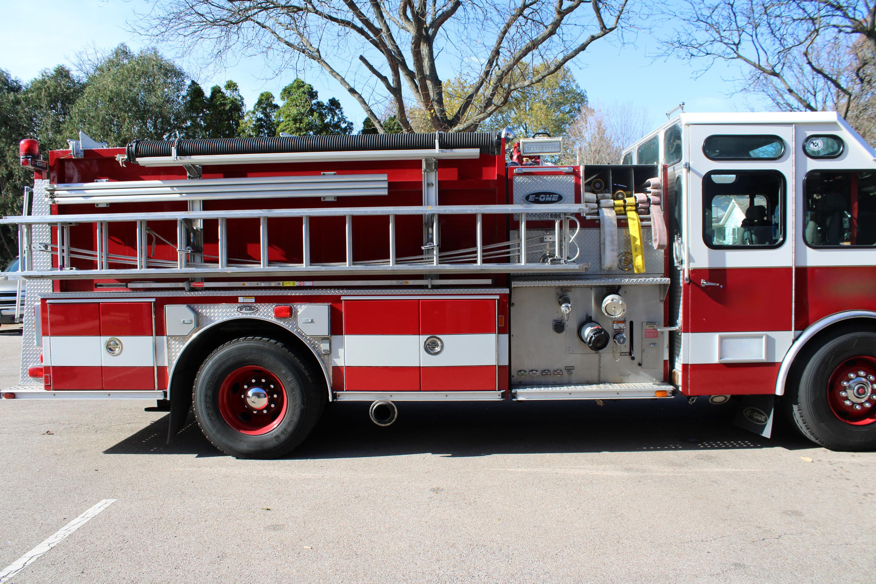2004 E-One Cyclone Engine - image 7