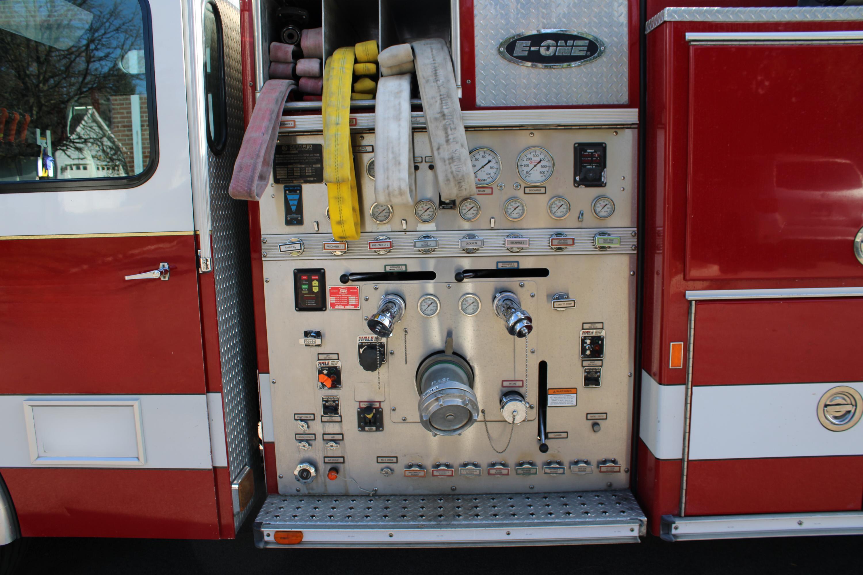 2004 E-One Cyclone Engine - image 9