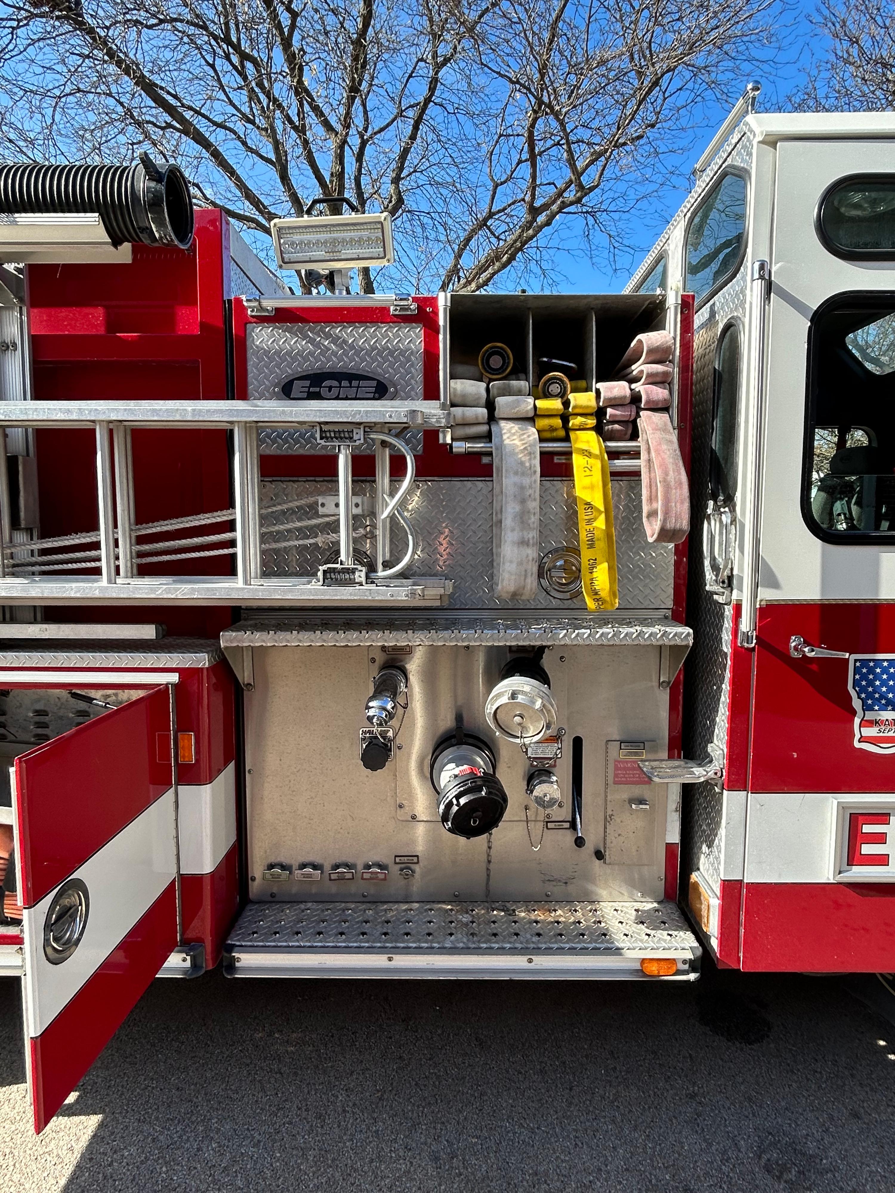 2004 E-One Cyclone Engine - image 13