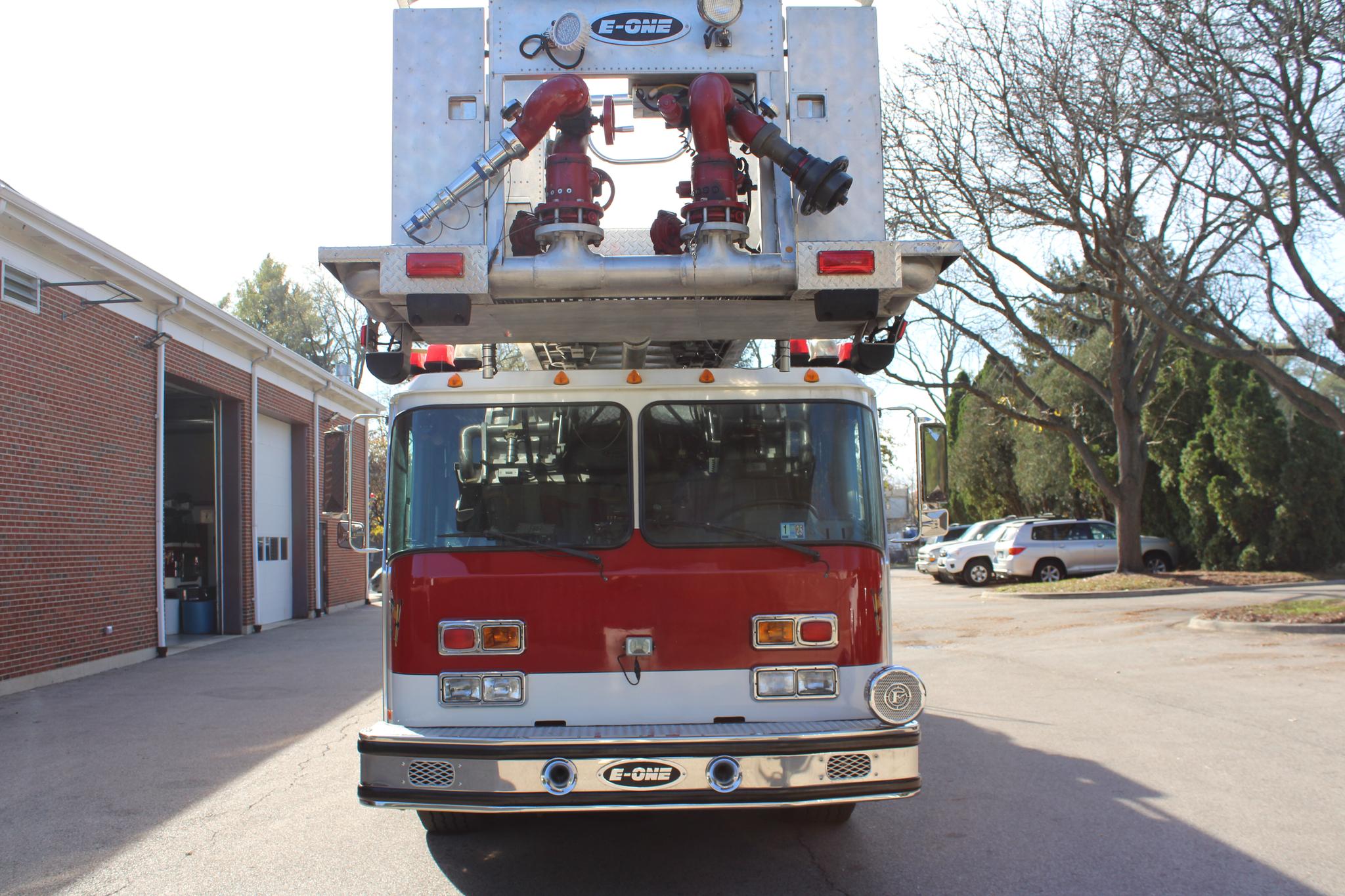1997 E-One Hurricane 95 Ft Tower  - image 4