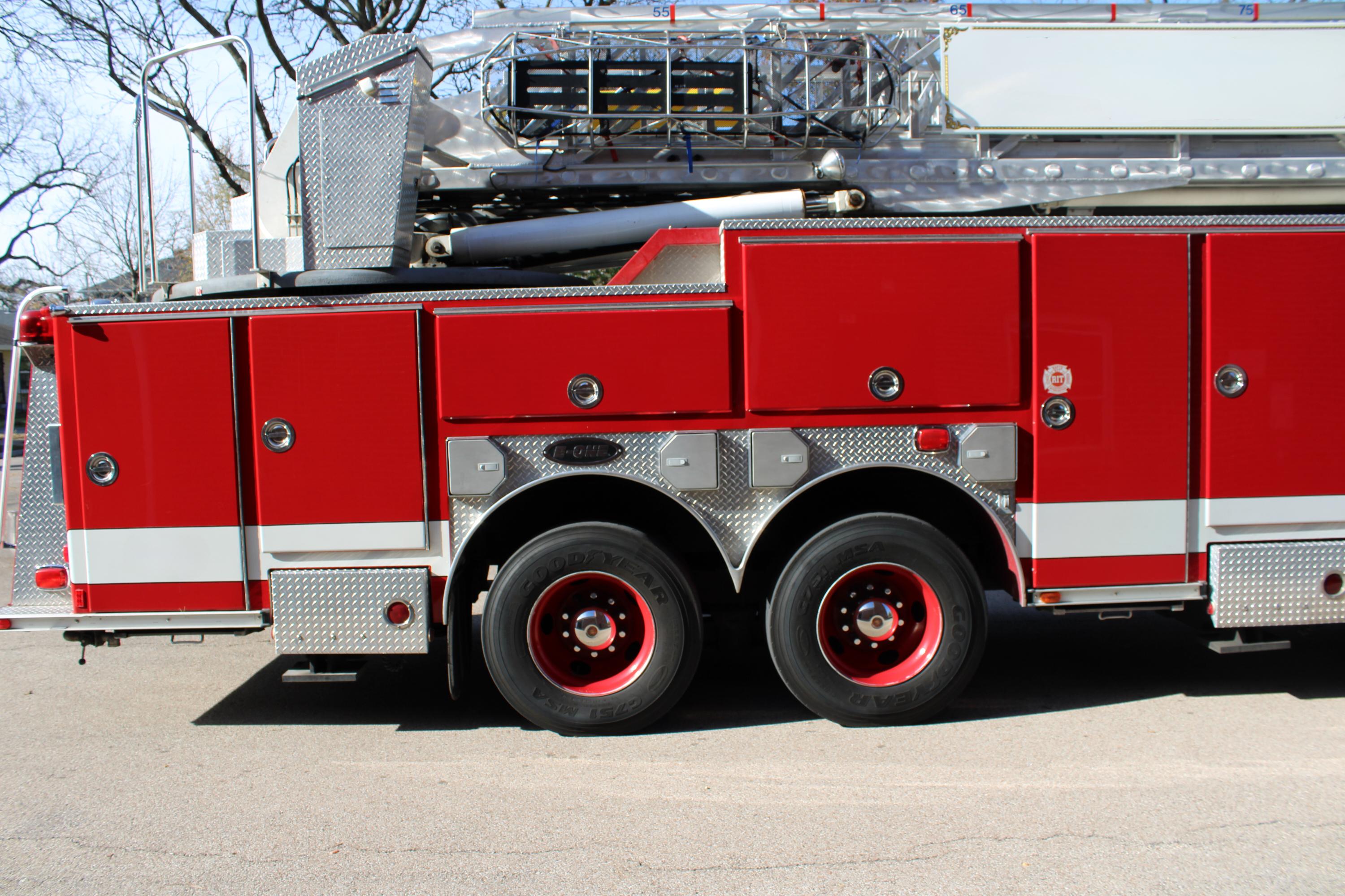 1997 E-One Hurricane 95 Ft Tower  - image 7