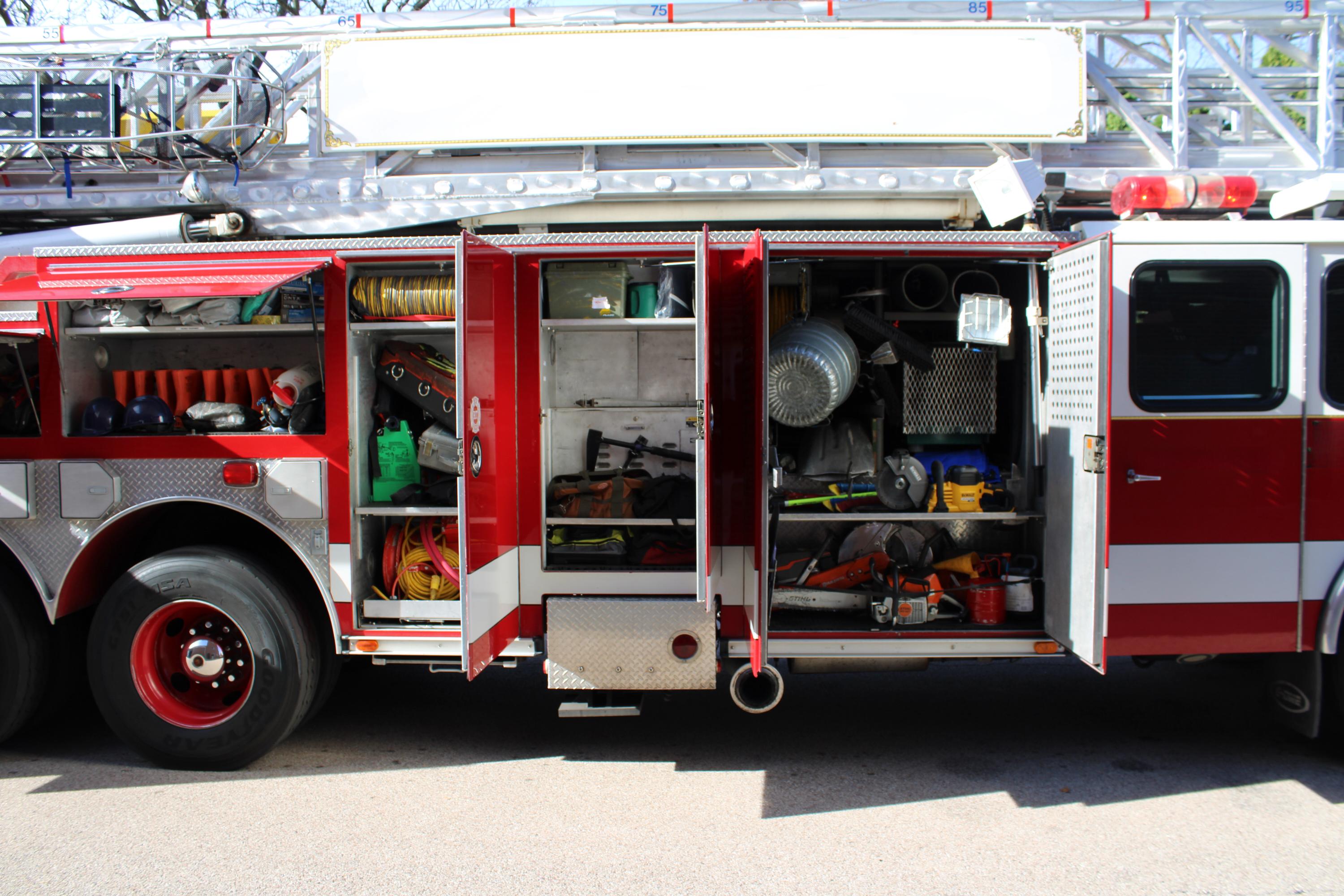 1997 E-One Hurricane 95 Ft Tower  - image 10