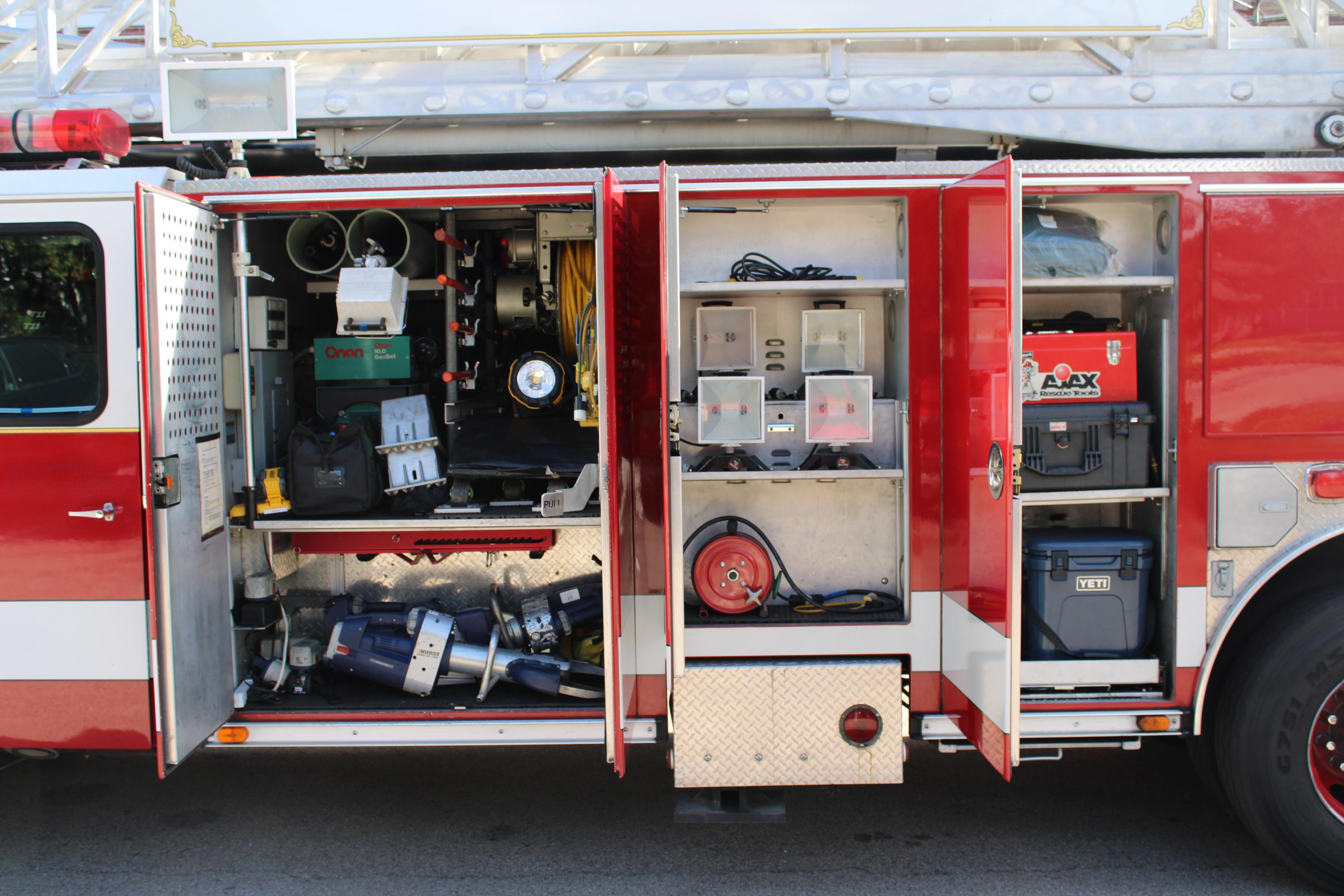 1997 E-One Hurricane 95 Ft Tower  - image 14