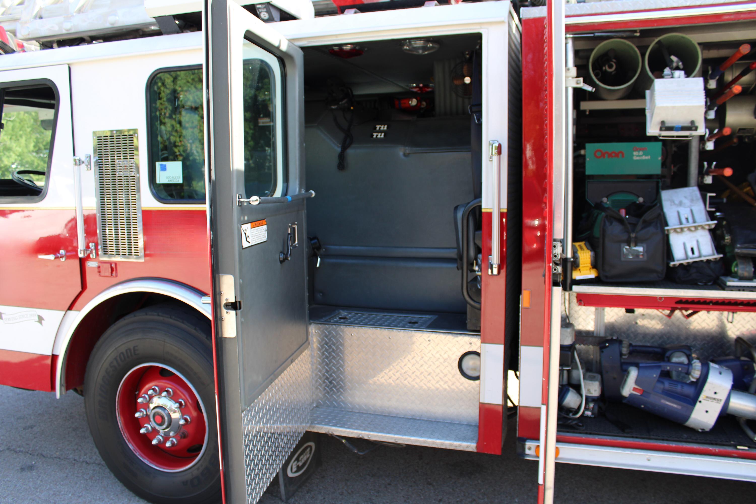 1997 E-One Hurricane 95 Ft Tower  - image 15
