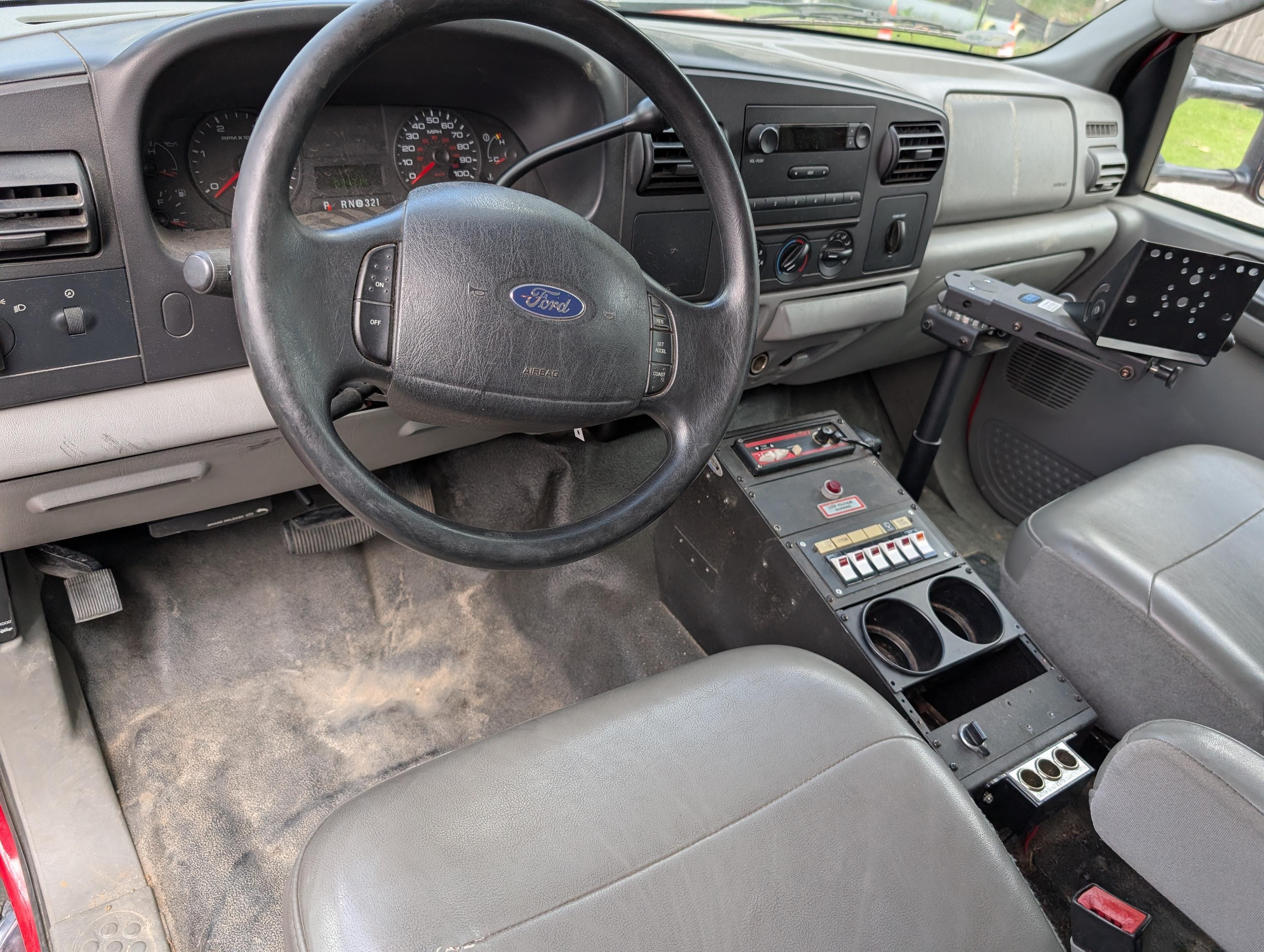 2005 Ford F550 rescue/brush unit - image 9