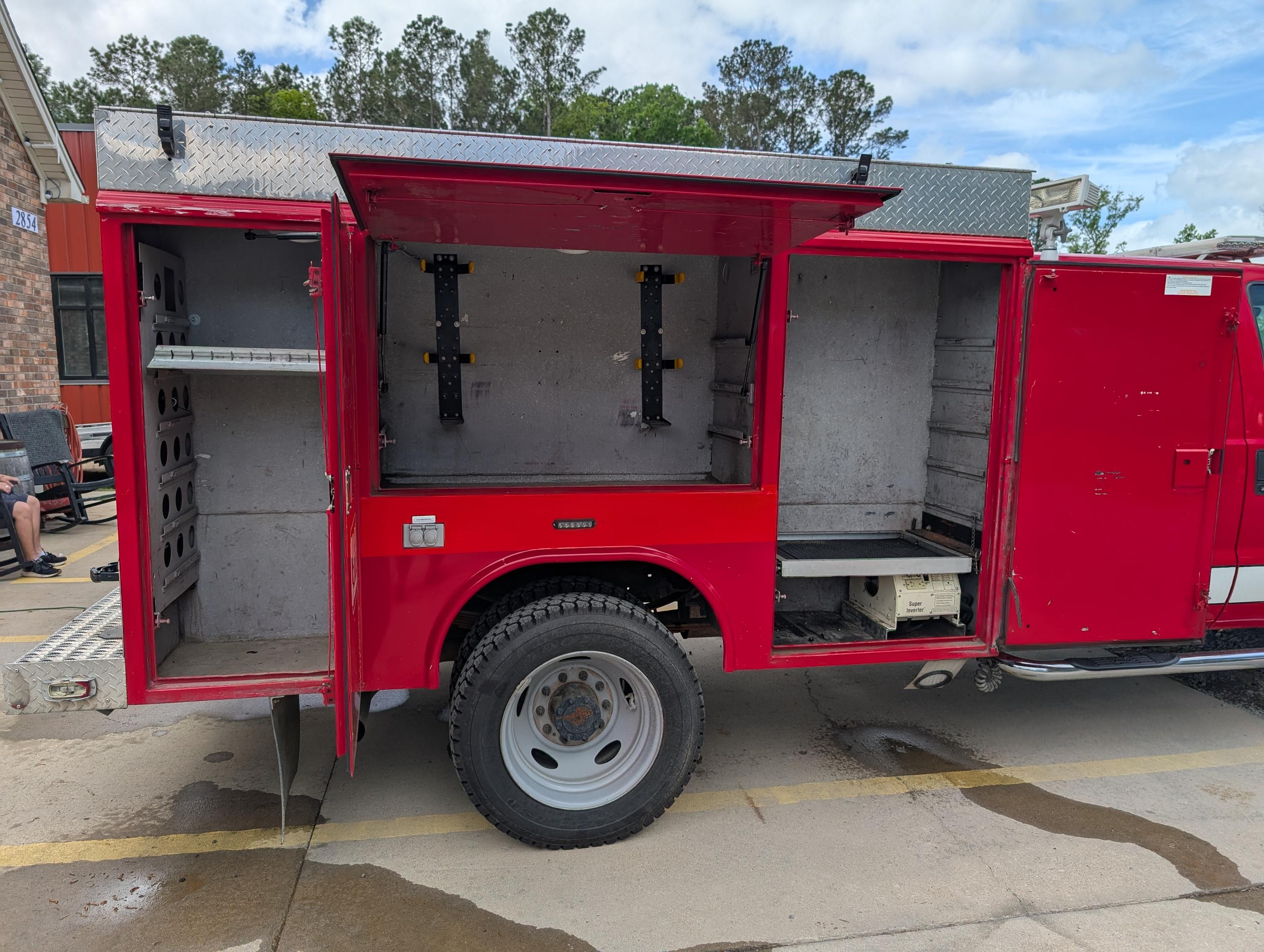 2005 Ford F550 rescue/brush unit - image 15