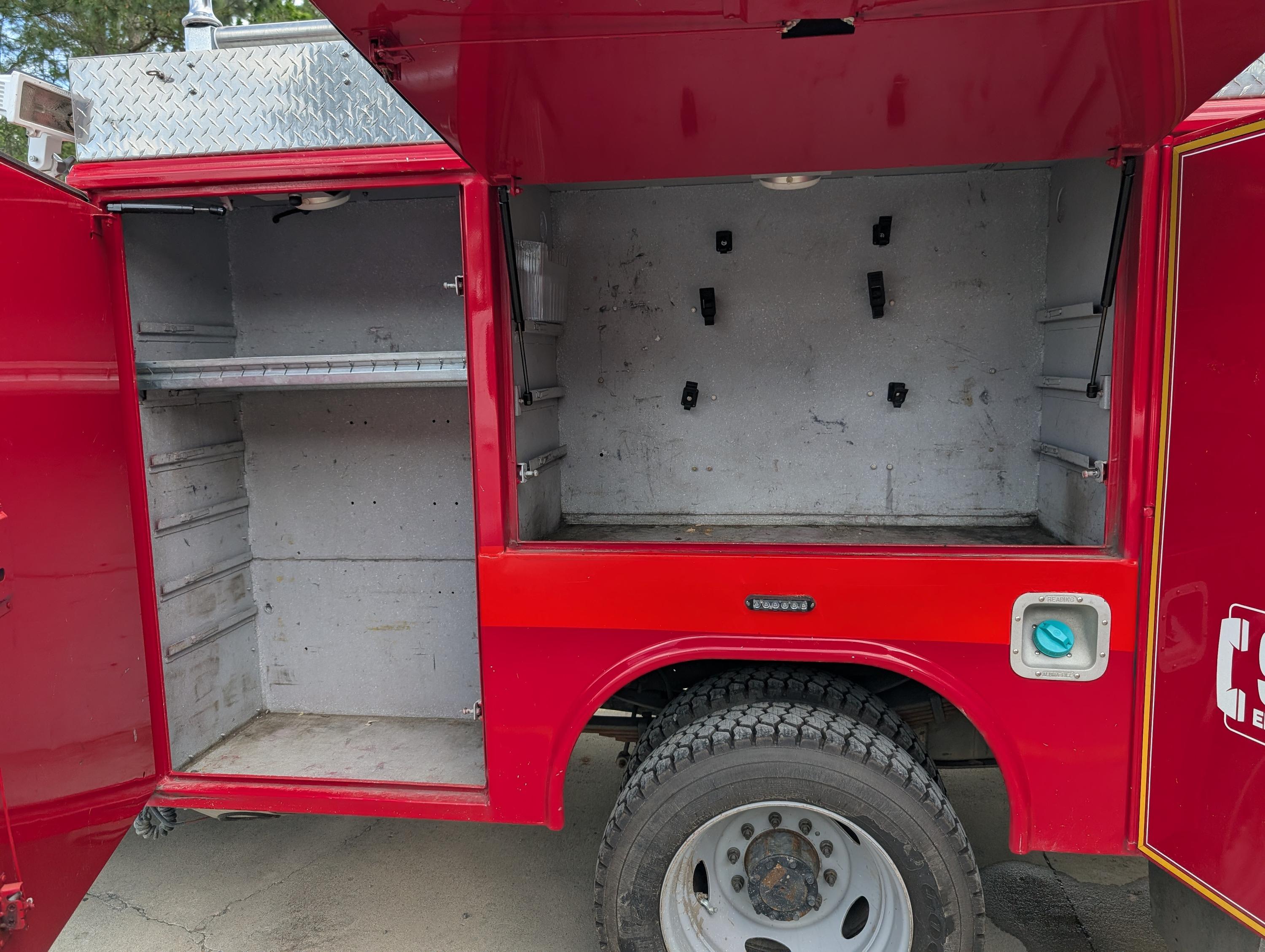 2005 Ford F550 rescue/brush unit - image 14