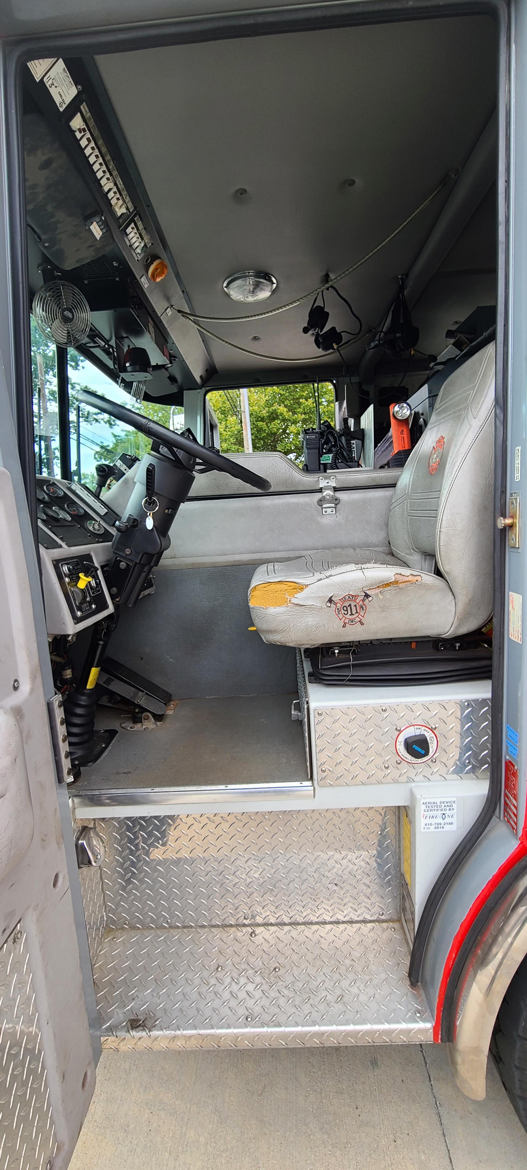 1997 HME 75' Quint - image 23