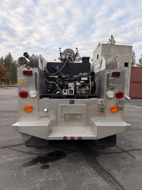 1996 Freightliner FL70 Attack 4x4 Wildland Unit - image 8
