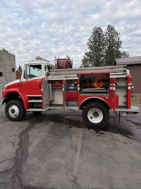 1996 Freightliner FL70 Attack 4x4 Wildland Unit - image 10