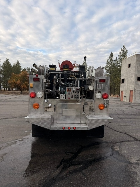1996 Freightliner FL70 Attack 4x4 Wildland Unit - image 7