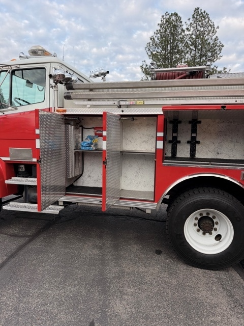 1996 Freightliner FL70 Attack 4x4 Wildland Unit - image 5
