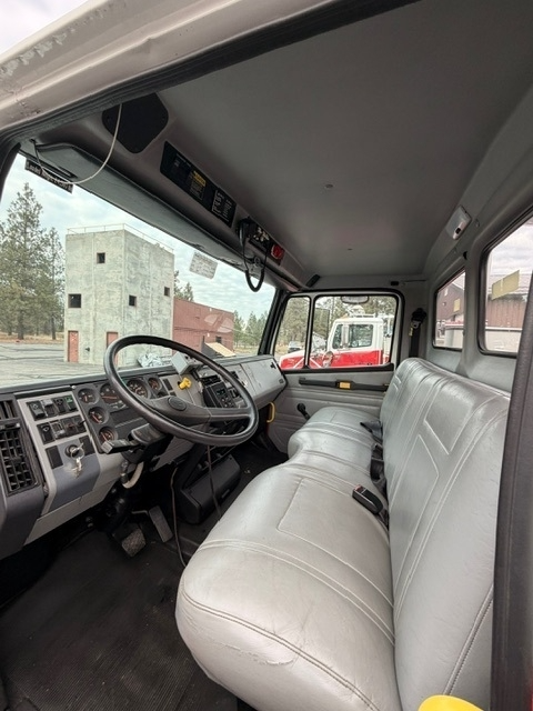 1996 Freightliner FL70 Attack 4x4 Wildland Unit - image 8