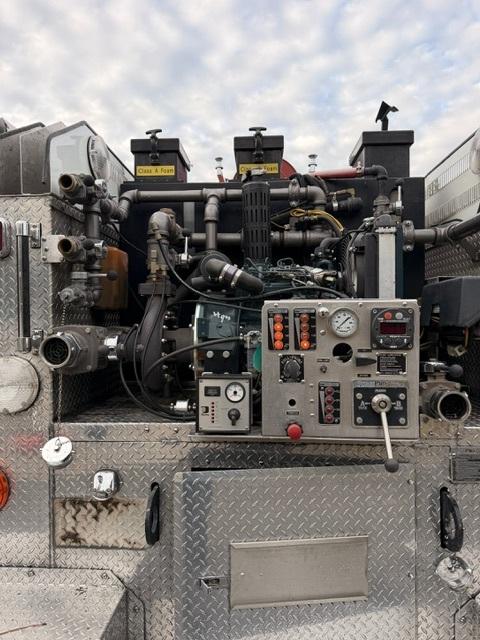 1996 Freightliner FL70 Attack 4x4 Wildland Unit - image 12