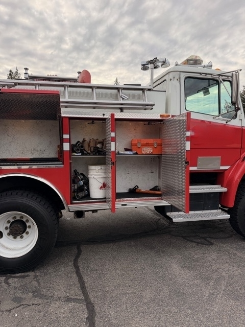1996 Freightliner FL70 Attack 4x4 Wildland Unit - image 11