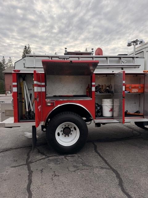 1996 Freightliner FL70 Attack 4x4 Wildland Unit - image 4