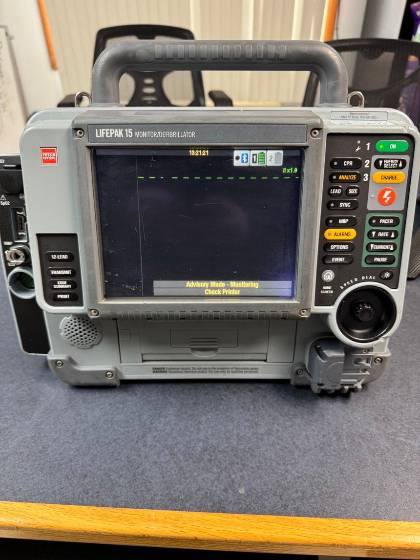 Physio Control Lifepak 15 V2 - image 1