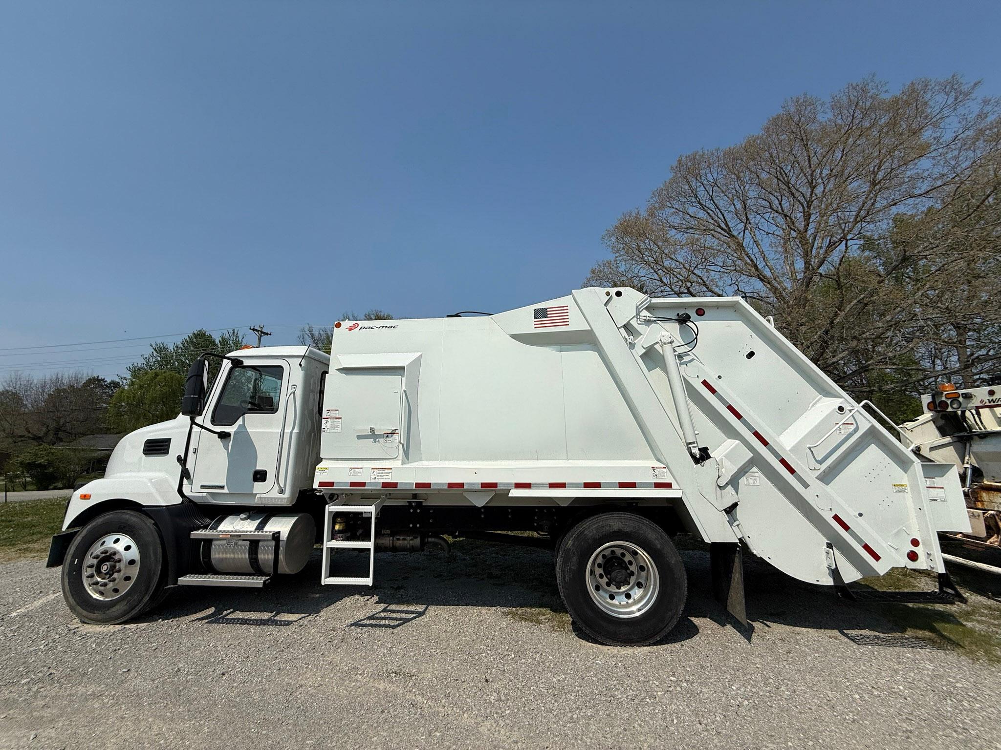 2023 Mack Pac-Mac Rear Loader - image 5