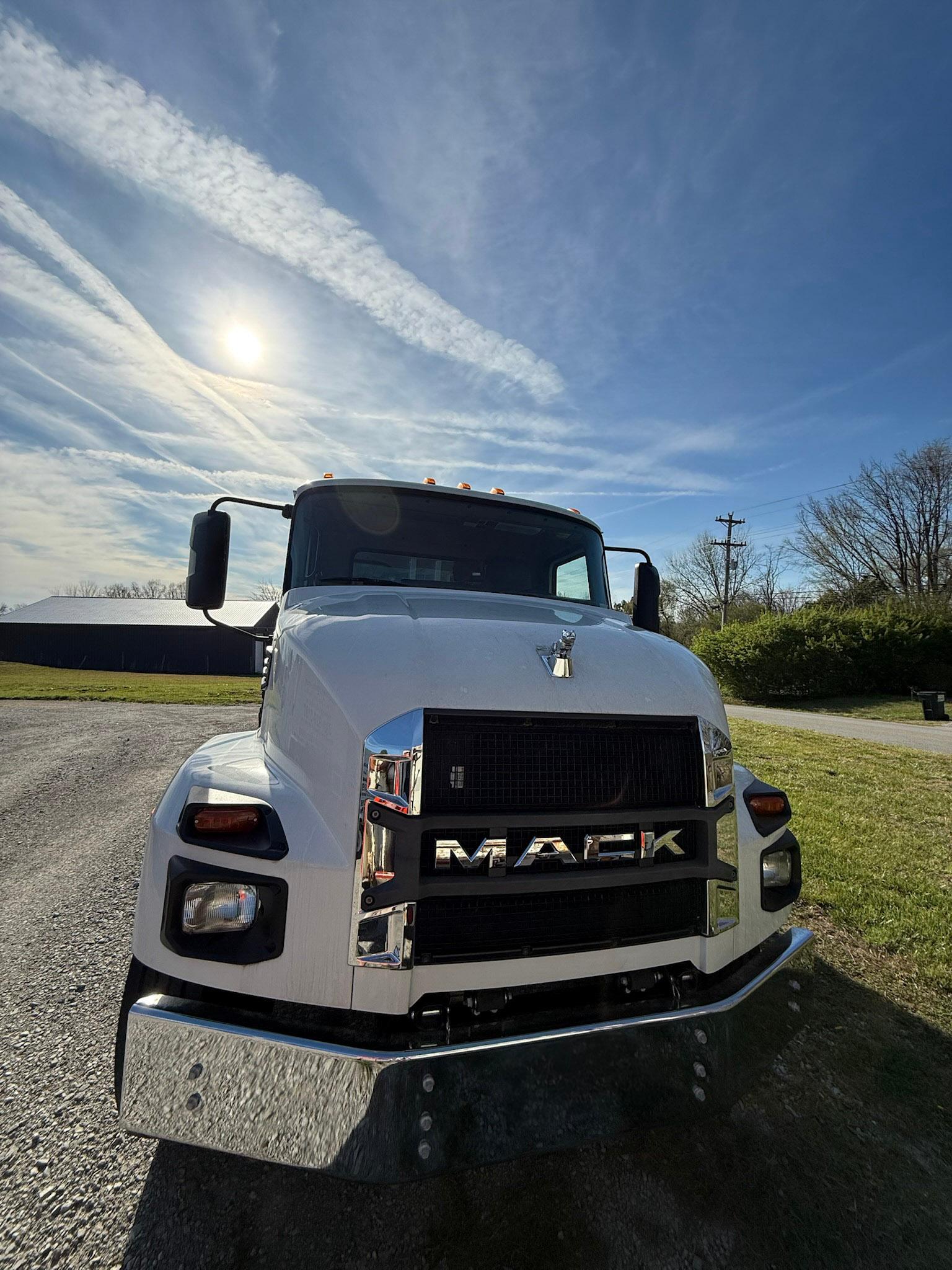 2023 Mack Pac-Mac Rear Loader - image 8