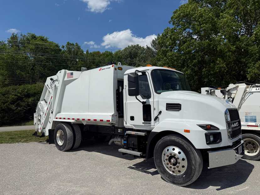 2023 Mack Pac-Mac Rear Loader