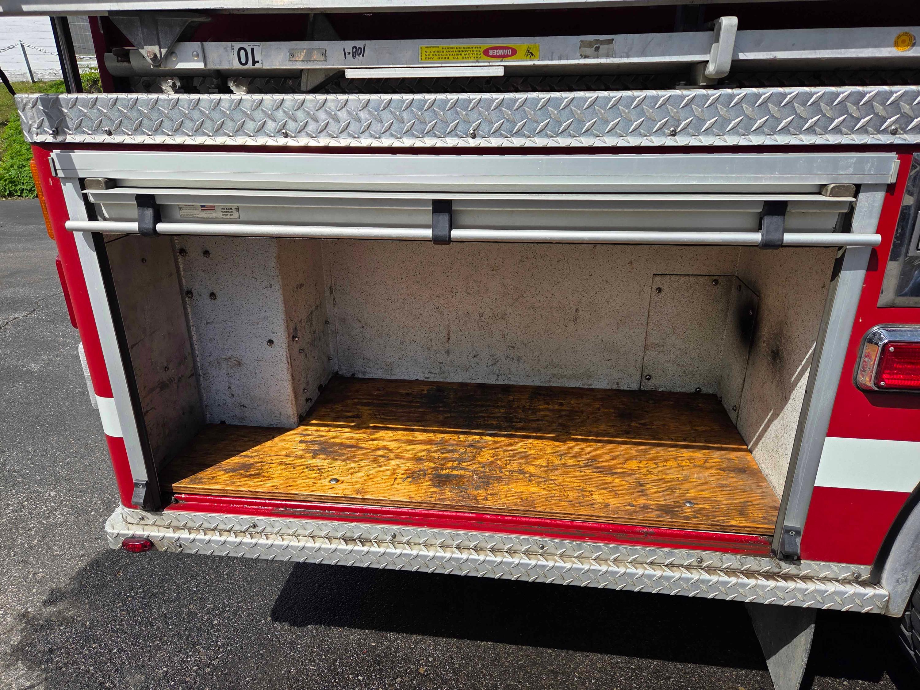 2003 KME International Pumper - image 23