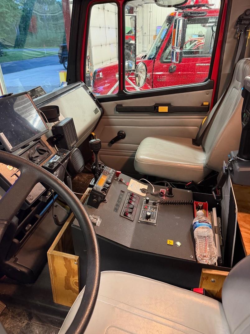 2001 Freightliner Pumper - image 24