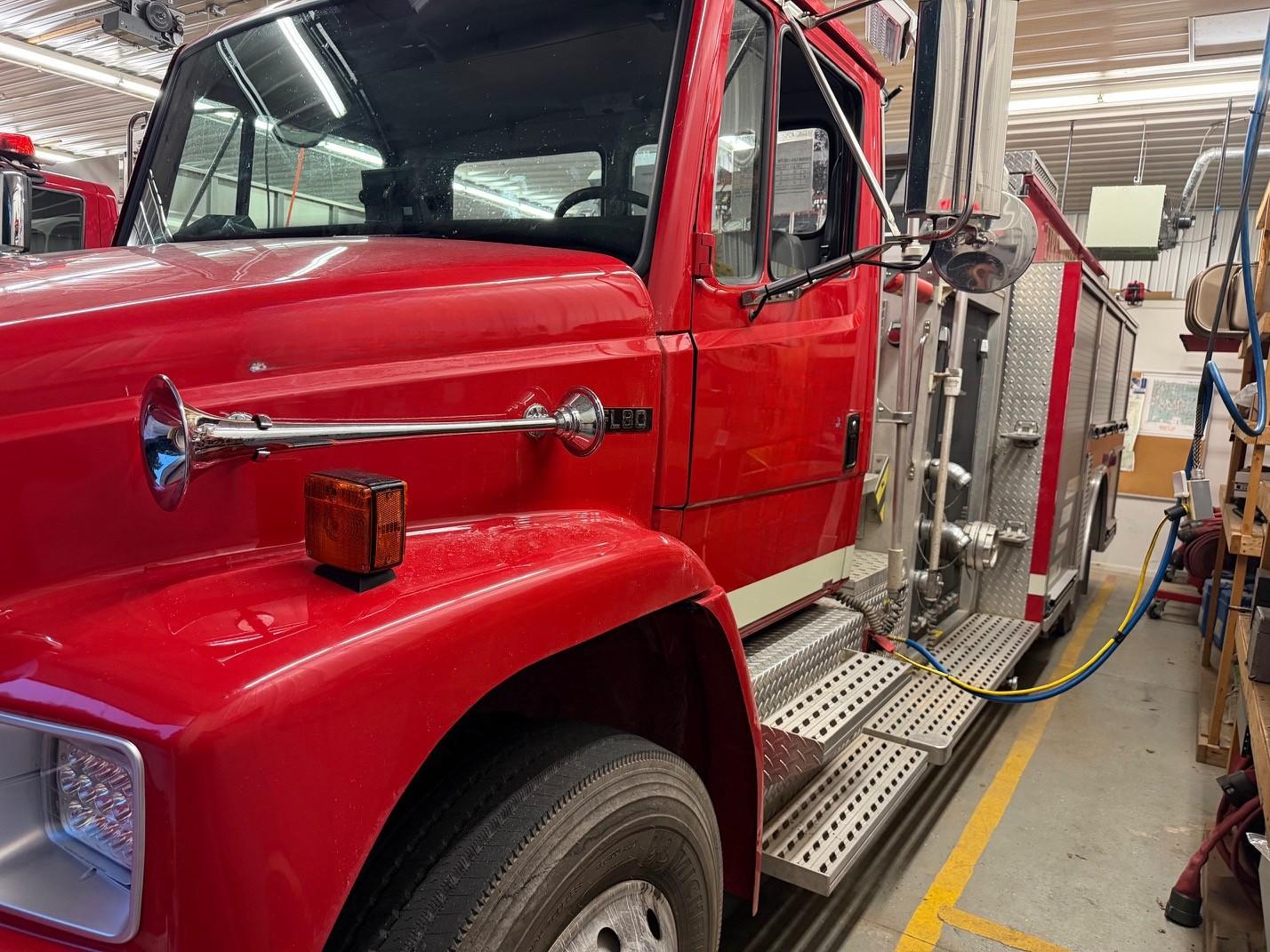 2001 Freightliner Pumper - image 3
