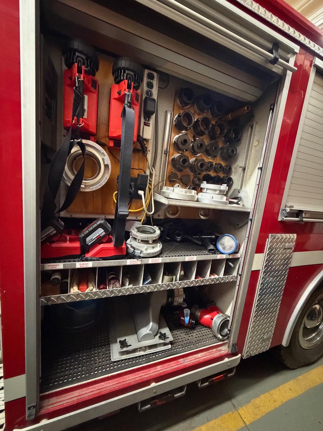 2001 Freightliner Pumper - image 10