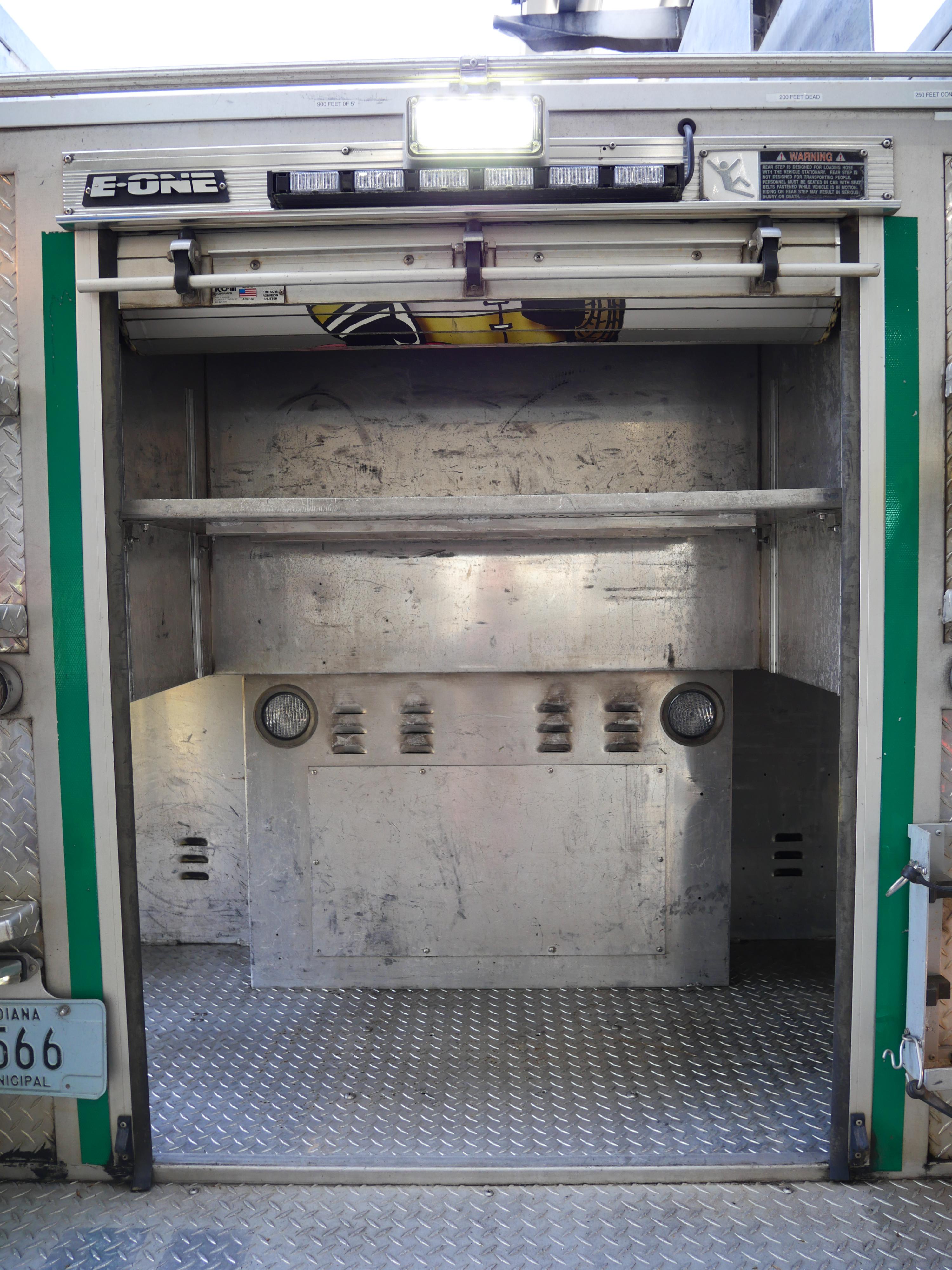 1995 E-One Cyclone Pumper - image 15