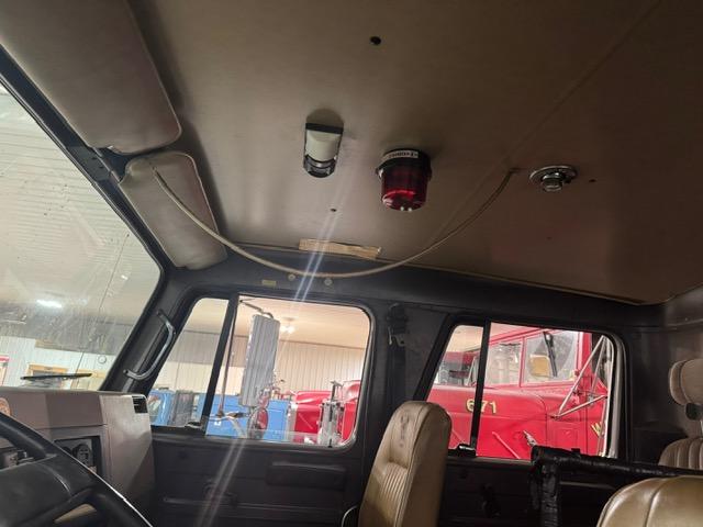1994 International 4900 75' Smeal - image 37