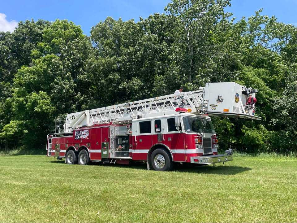 2000 Pierce Dash 100' Tower 2000/500 *CLEAN*