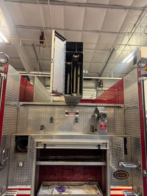 1999 KME International 4x4 Pumper - image 11