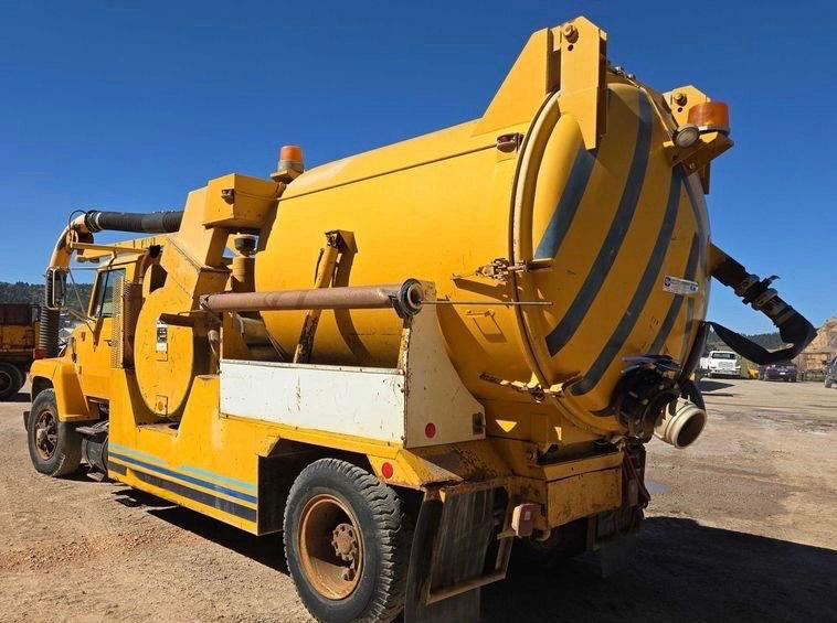 1980 Ford Vactor Combination - image 2